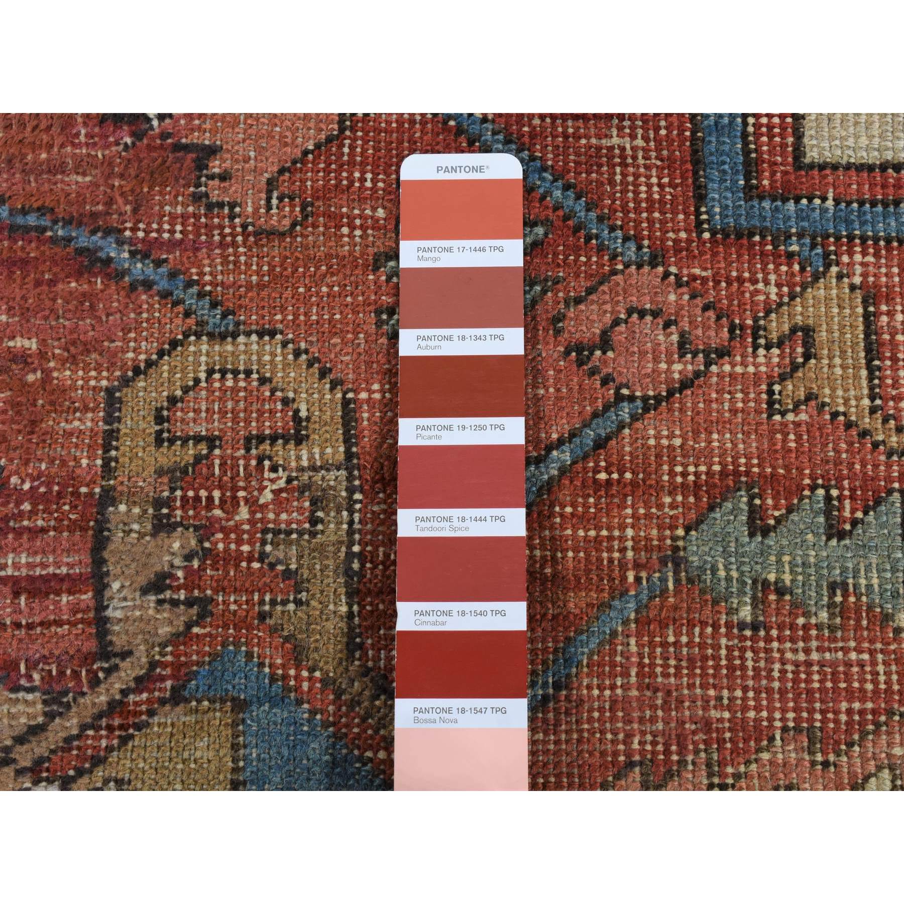 9'9"x12'6" Daisy White, Antique Persian Serapi Heriz, Even Wear, Hand Knotted, Pure Wool, Sides and Ends Professionally Secured, Cleaned, Harmonizing Color Combination, Oriental Rug Sh87424