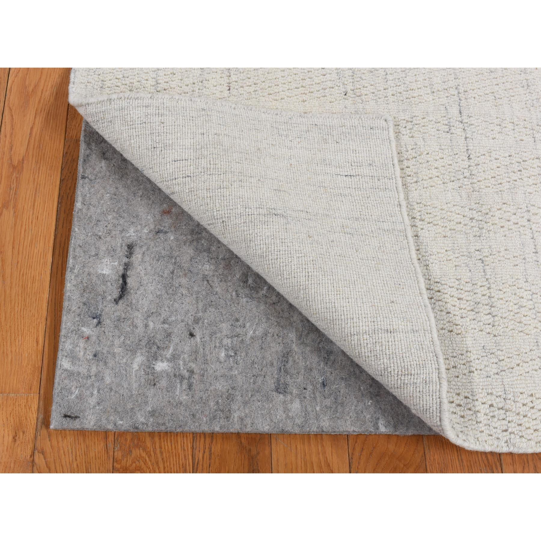 2'10"x3'2" Ivory, Modern Design, 100% Wool, Hand Loomed, Plain, Sample Mat Oriental Rug Sh87548