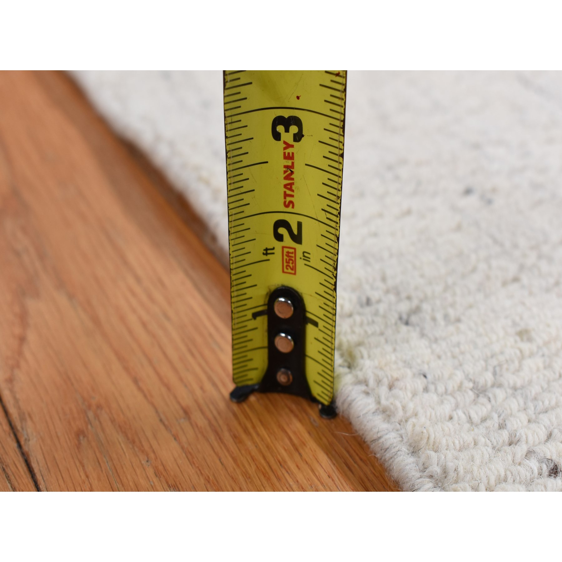 2'10"x3'2" Ivory, Modern Design, 100% Wool, Hand Loomed, Plain, Sample Mat Oriental Rug Sh87548