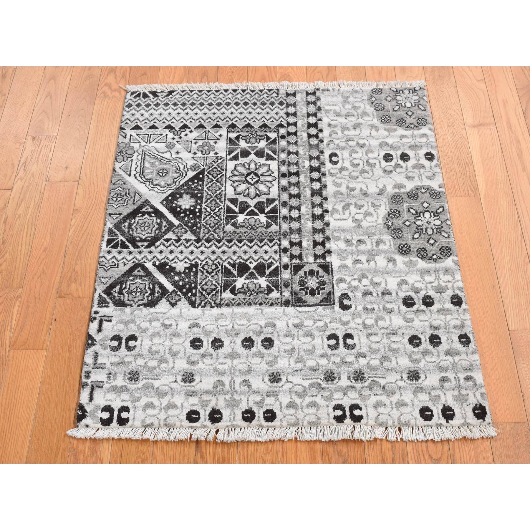 2'8"x3' Cloud Gray, Sampler Mamluk Design, Pure Wool, Hand Knotted Oriental Rug Sh87686