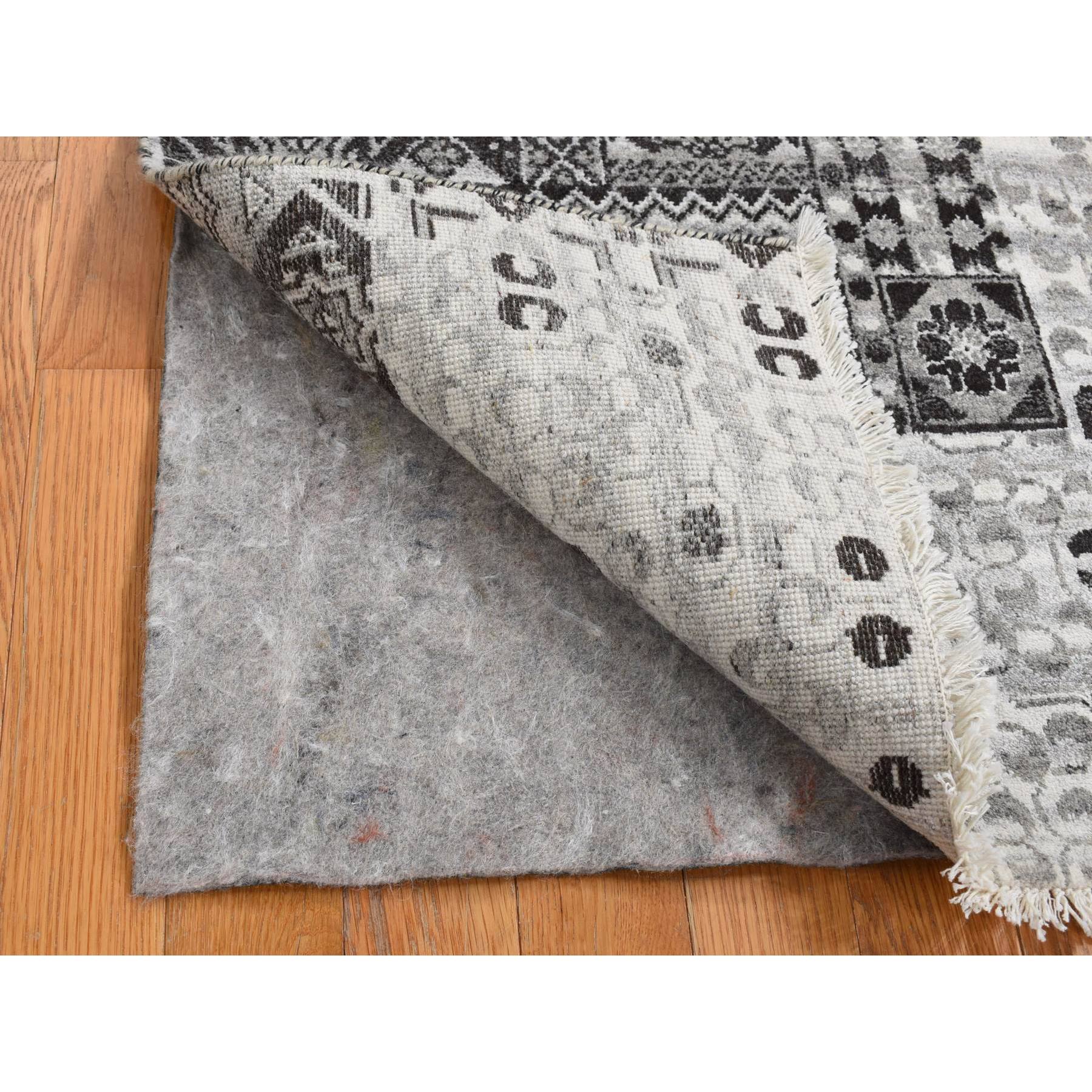 2'8"x3' Cloud Gray, Sampler Mamluk Design, Pure Wool, Hand Knotted Oriental Rug Sh87686