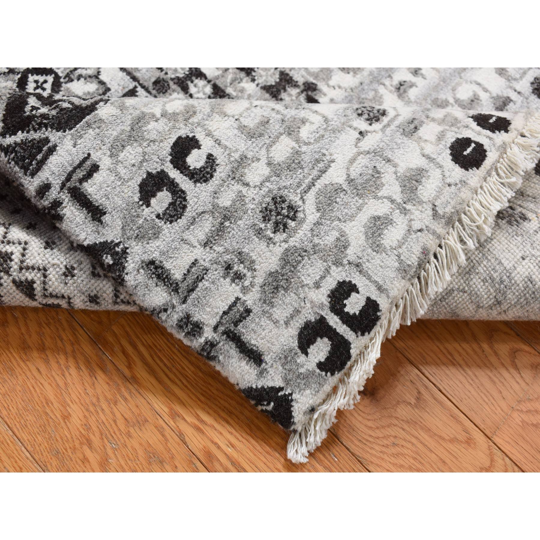 2'8"x3' Cloud Gray, Sampler Mamluk Design, Pure Wool, Hand Knotted Oriental Rug Sh87686