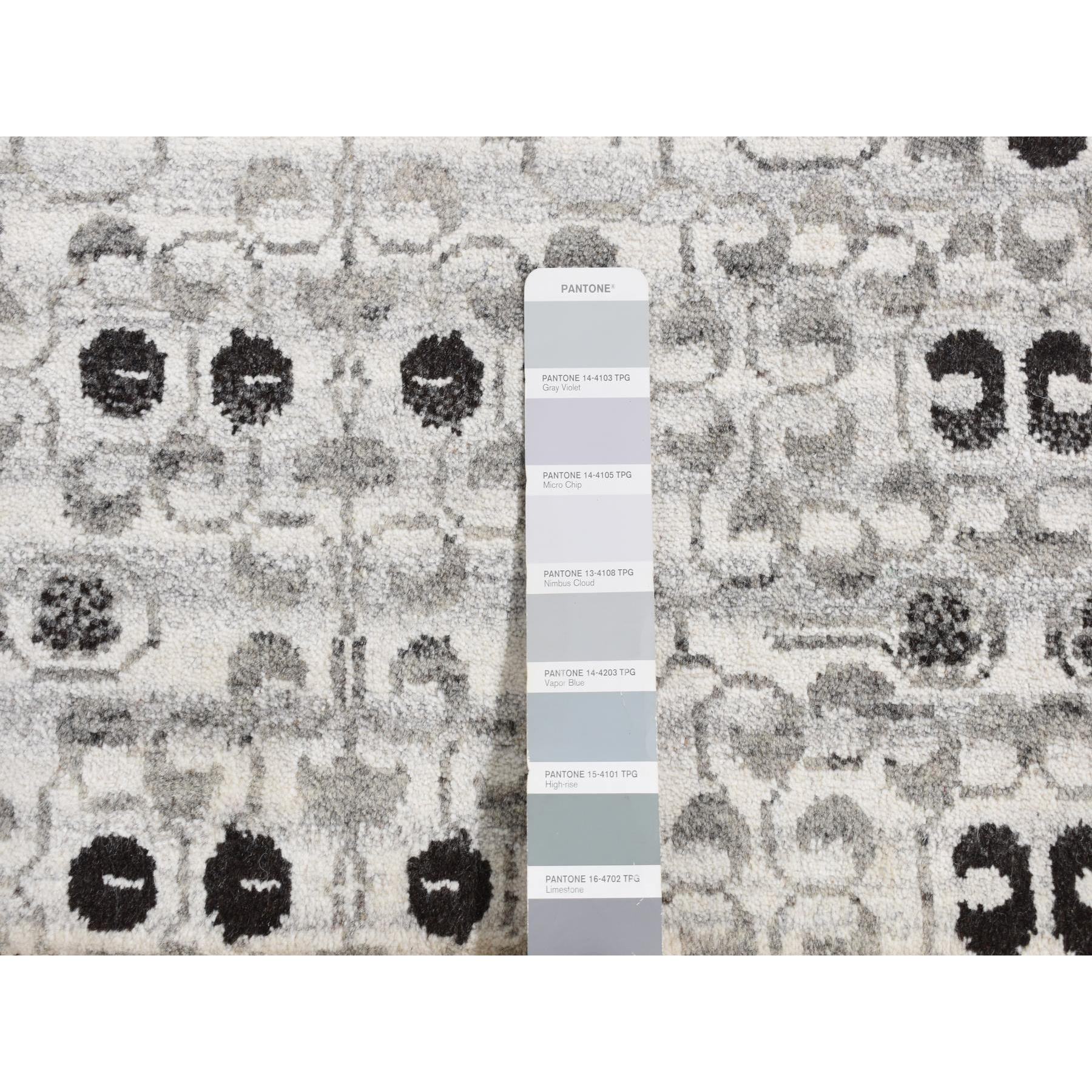 2'8"x3' Cloud Gray, Sampler Mamluk Design, Pure Wool, Hand Knotted Oriental Rug Sh87686