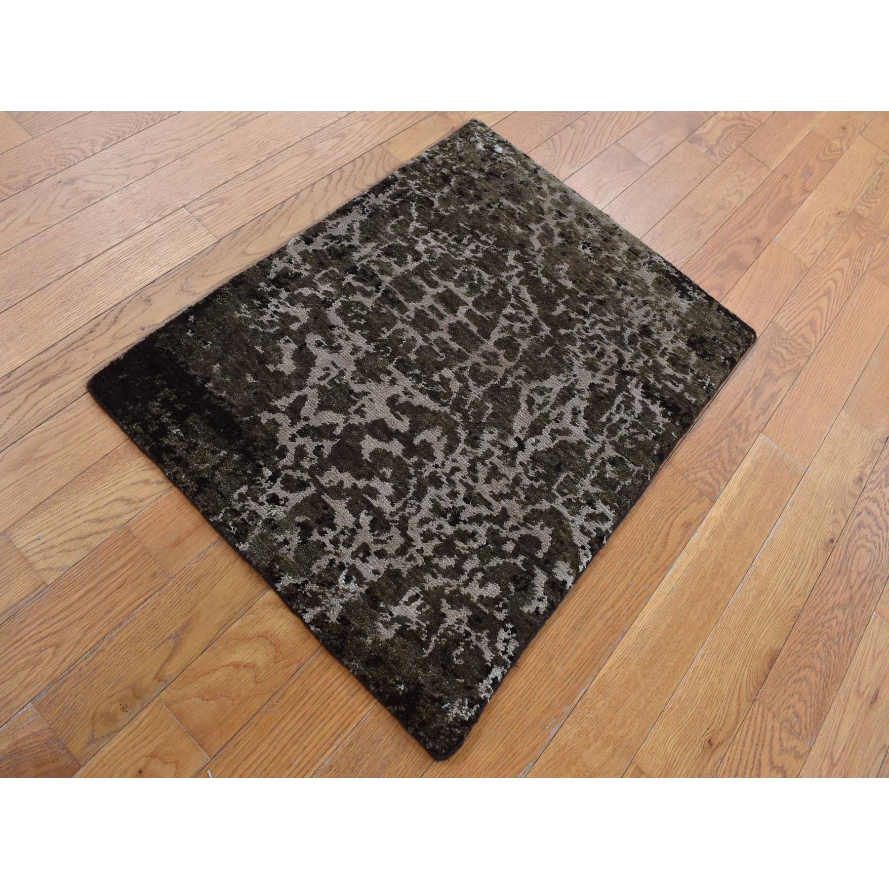 2'x2'9" Rifle Green, Modern Abstract Design, Wool and Silk, Hand Knotted, Sample Mat Oriental Rug Sh87800