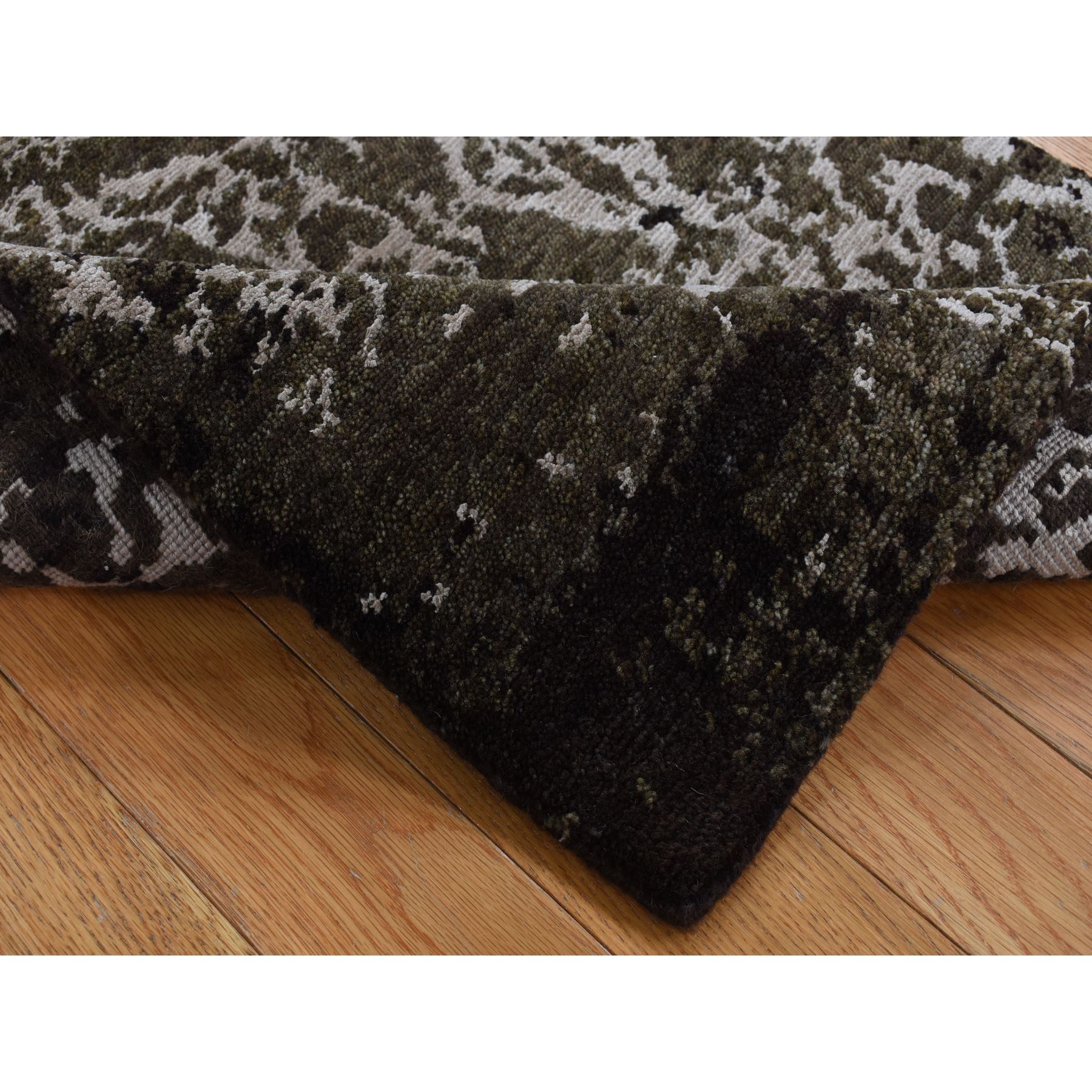 2'x2'9" Rifle Green, Modern Abstract Design, Wool and Silk, Hand Knotted, Sample Mat Oriental Rug Sh87800