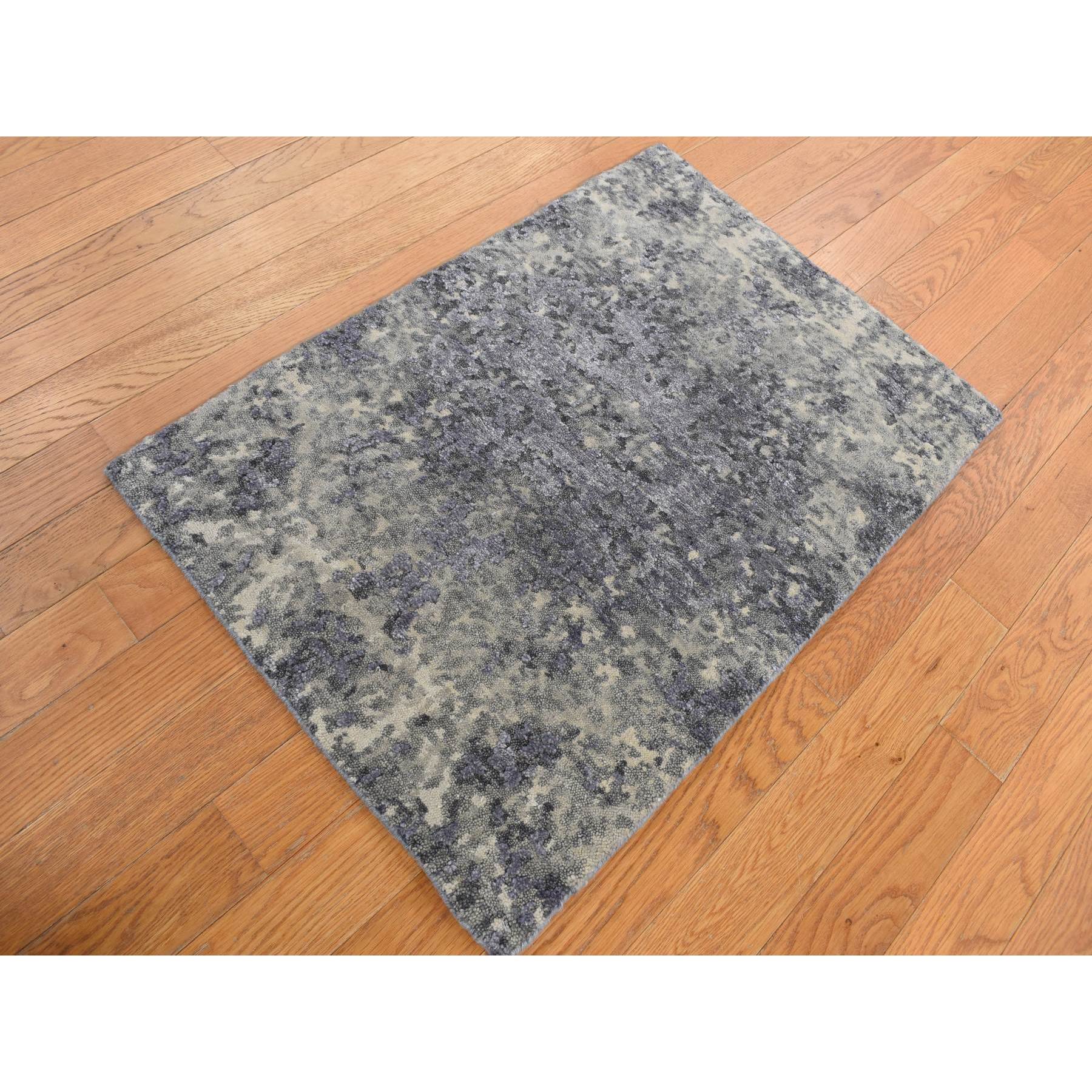 2'x3' Lavender Gray, Abstract Design, Wool and Silk, Hand Knotted, Sample Mat Oriental Rug Sh87802