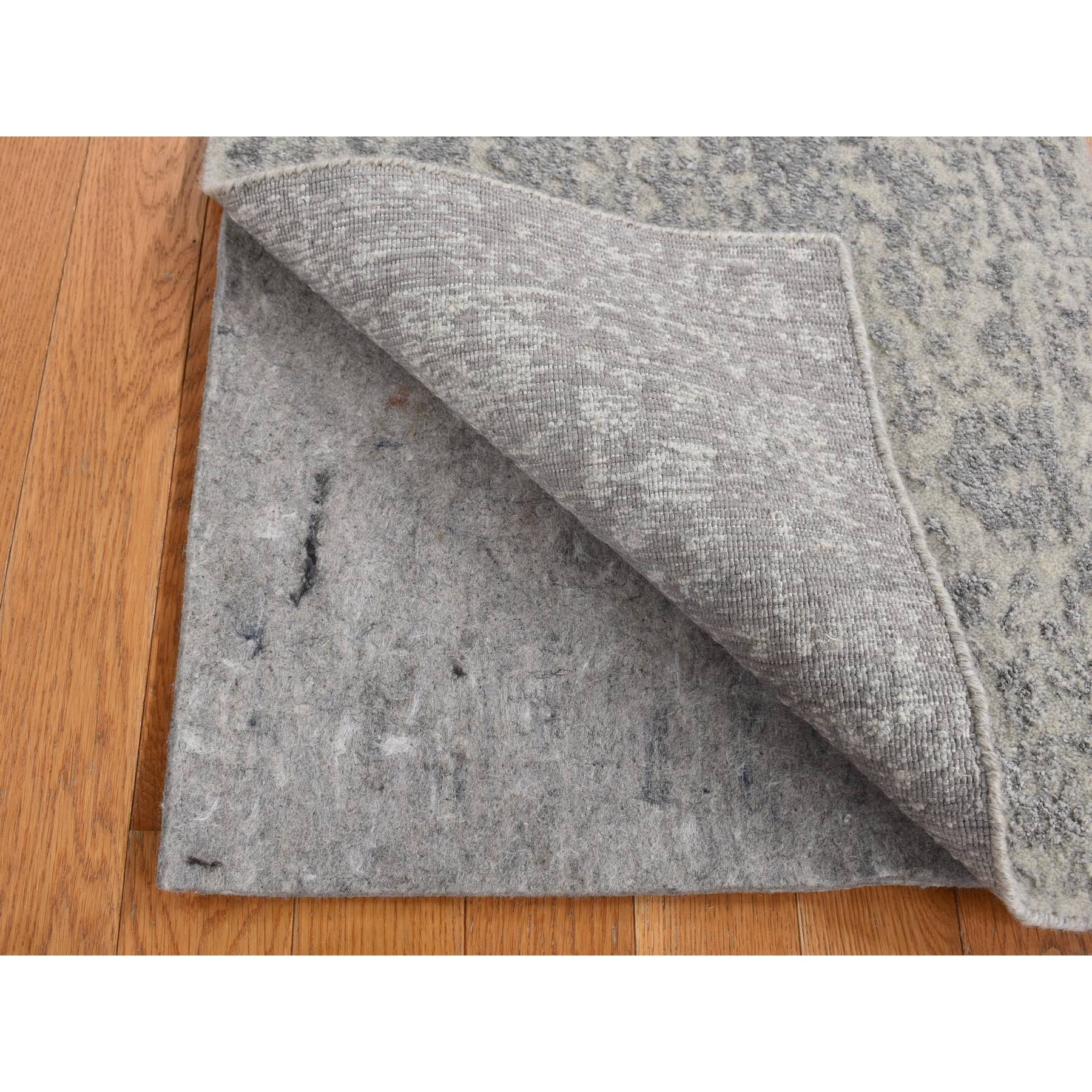 2'x3' Cloud Gray, Wool and Silk, Jacquard Hand Loomed, Sample Mat Oriental Rug Sh87812