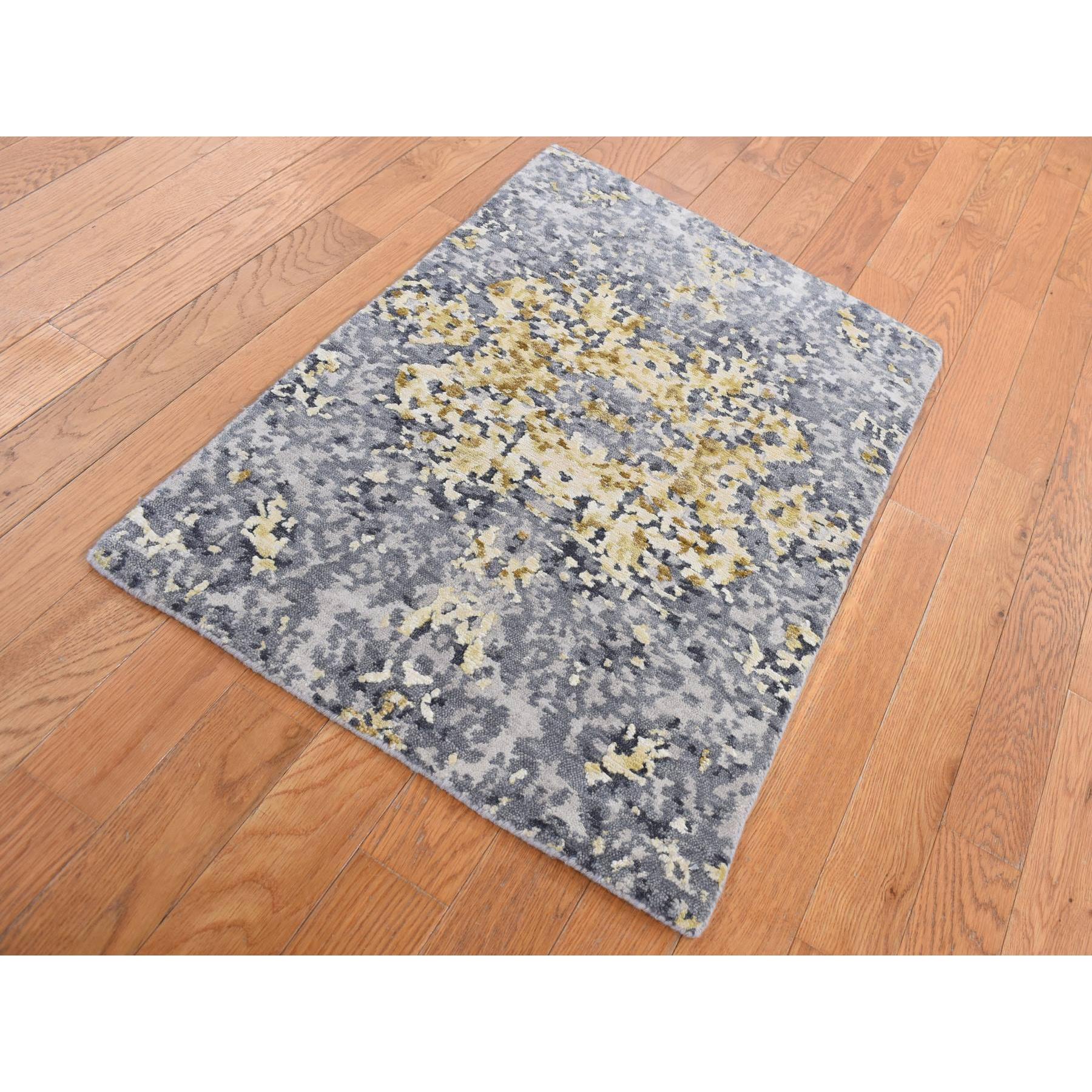 2'x3' Dim Gray, Modern Abstract Design, Wool and Silk, Hand Knotted, Sample Mat Oriental Rug Sh87816