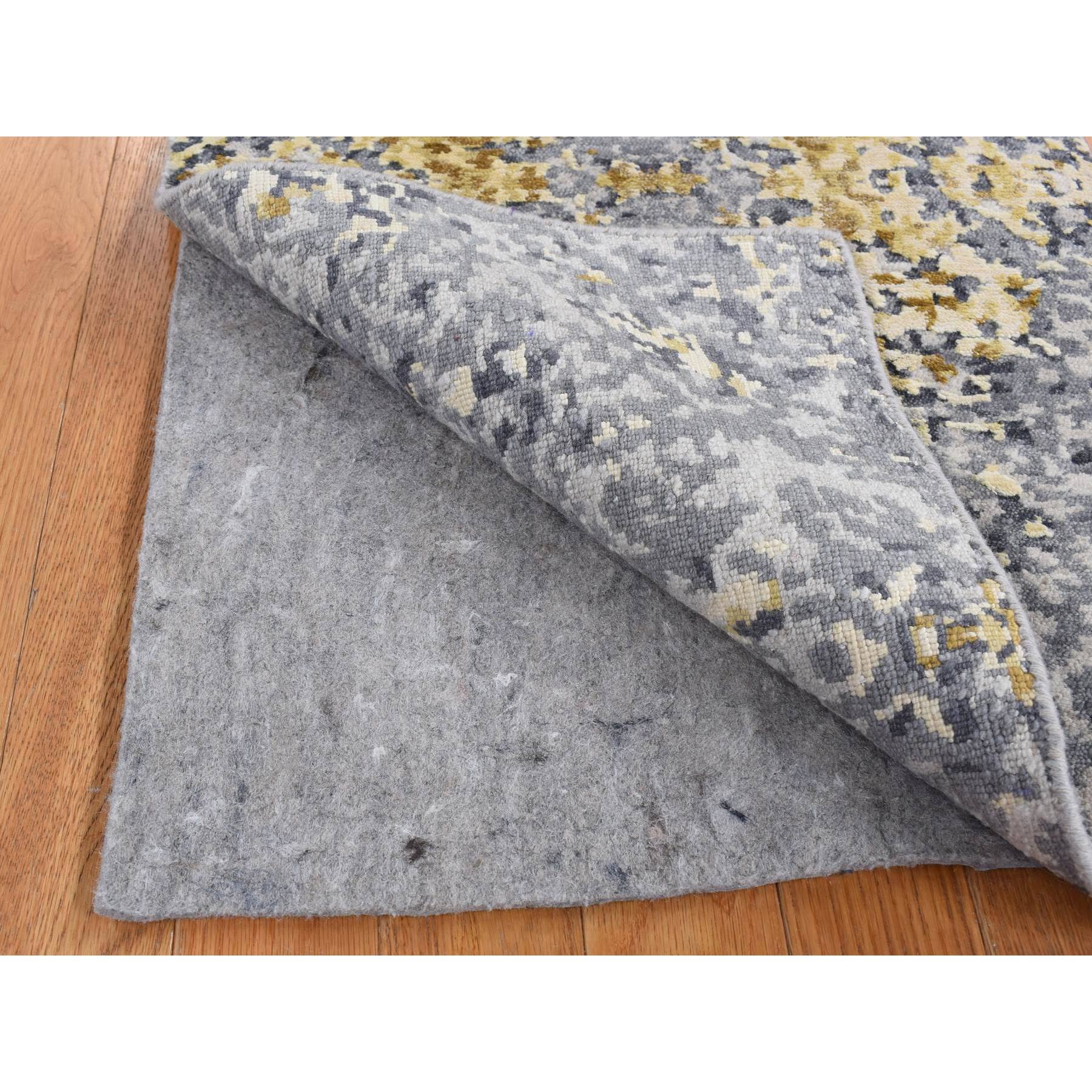 2'x3' Dim Gray, Modern Abstract Design, Wool and Silk, Hand Knotted, Sample Mat Oriental Rug Sh87816