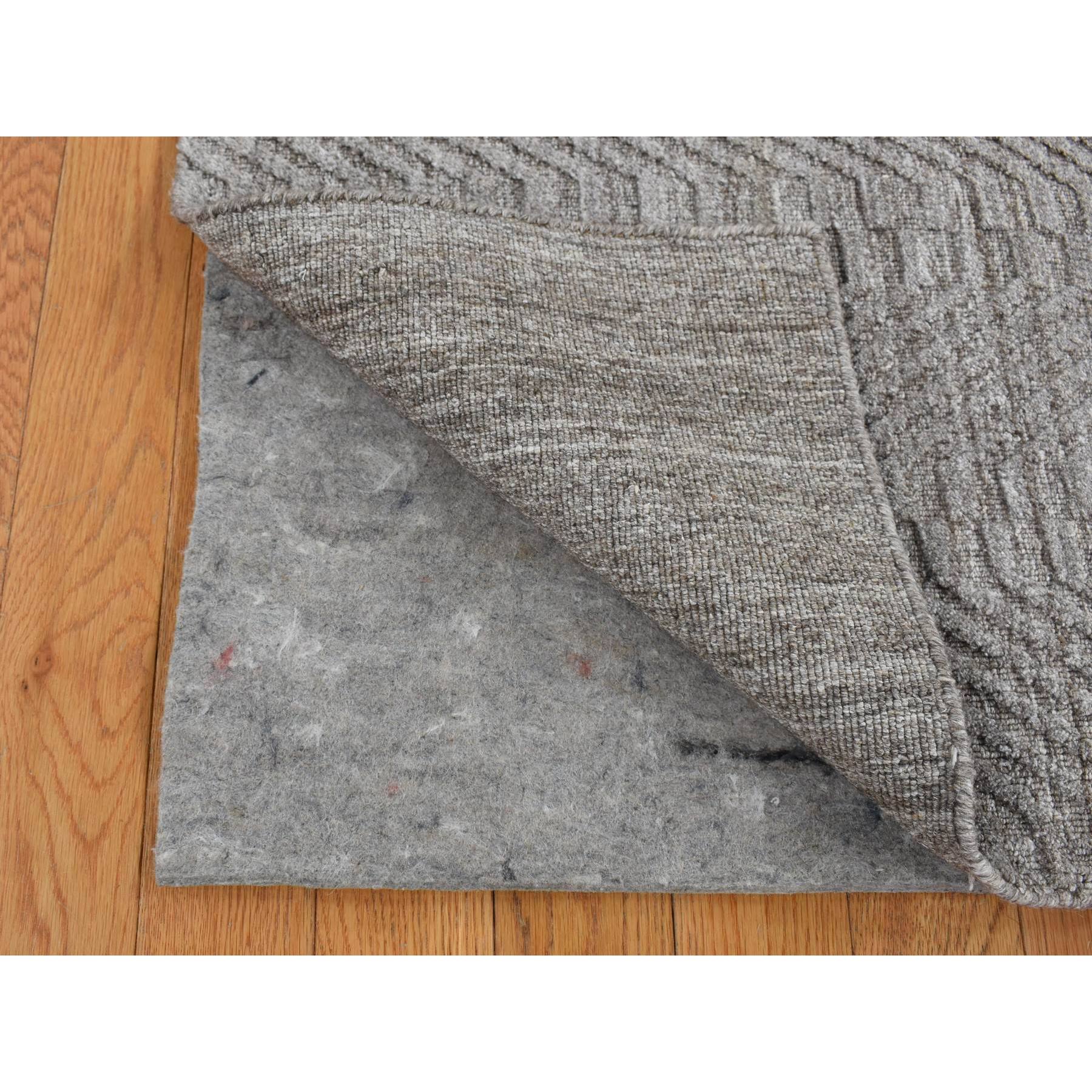 2'x3' Taupe Gray, Tone on Tone Chevron Design, Hand Loomed, 100% Wool, Oriental Rug Sh87835