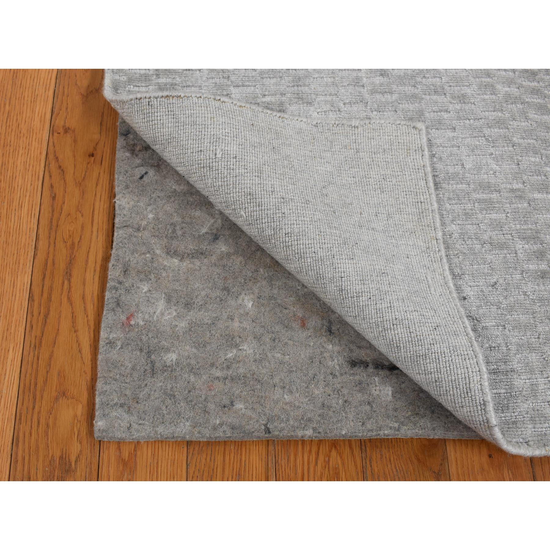 2'x3' Timberwolf Gray, Wool and Silk, Tone on Tone Design, Hand Loomed, Oriental Rug Sh87839