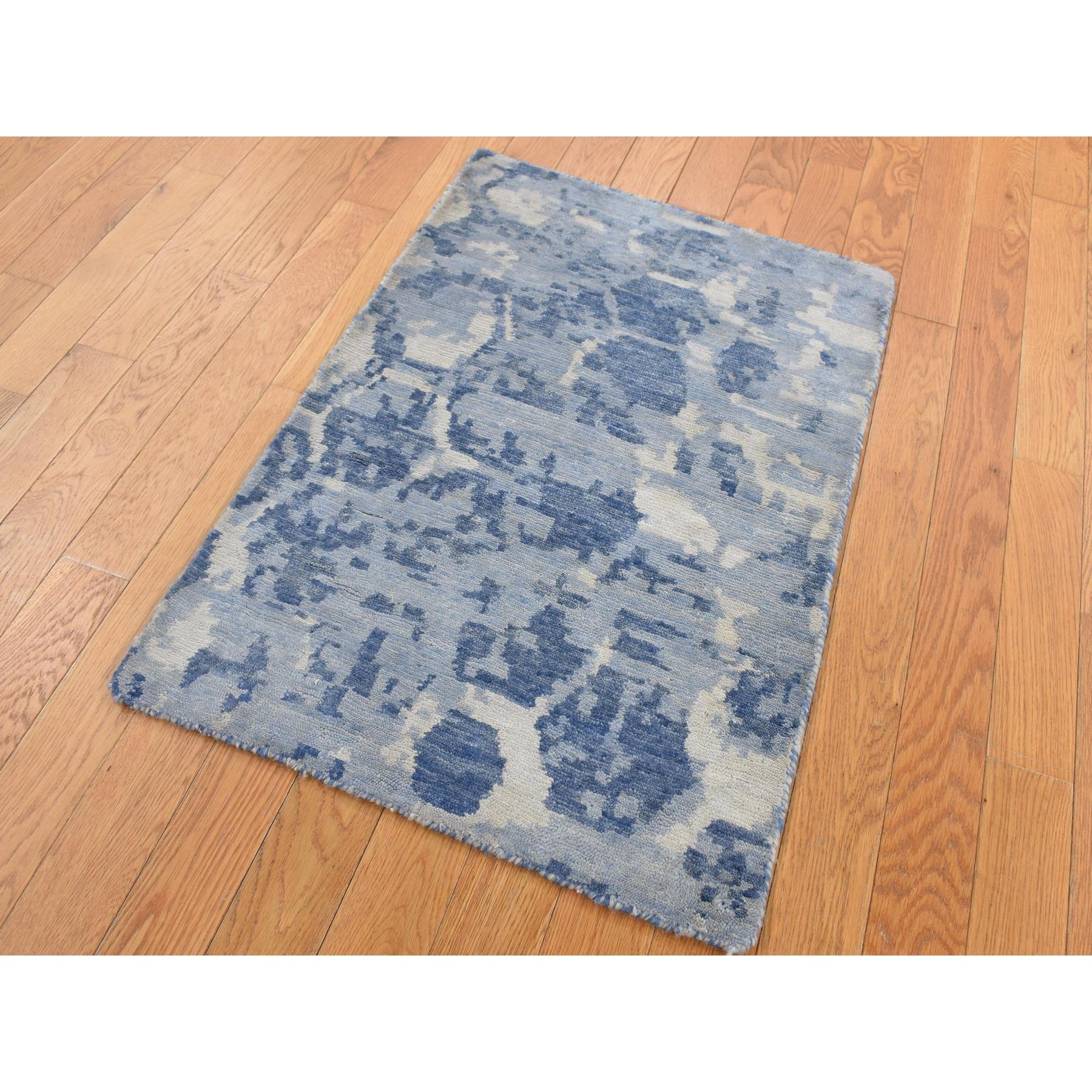 2'x3' Beau Blue, 100% Wool, Hand Knotted, Award Winning THE HONEYCOMB Design, Nepali Weave, Mat Oriental Rug Sh87842
