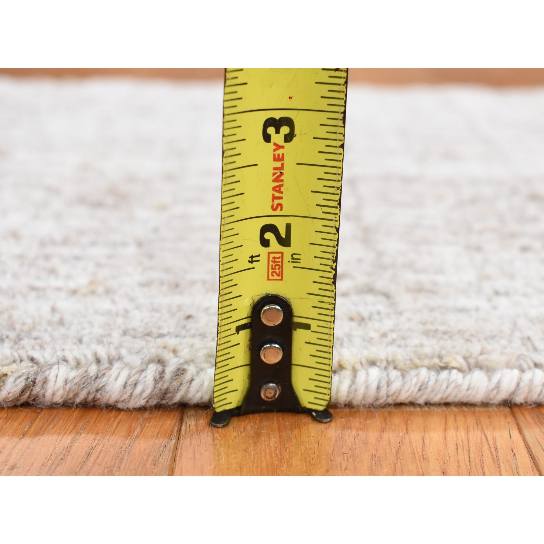1'6"x1'6" Timberwolf Gray, Modern Design, 100% Wool, Hand Loomed, Thick and Soft, Cut and Loop, Sample Oriental Rug Sh87943