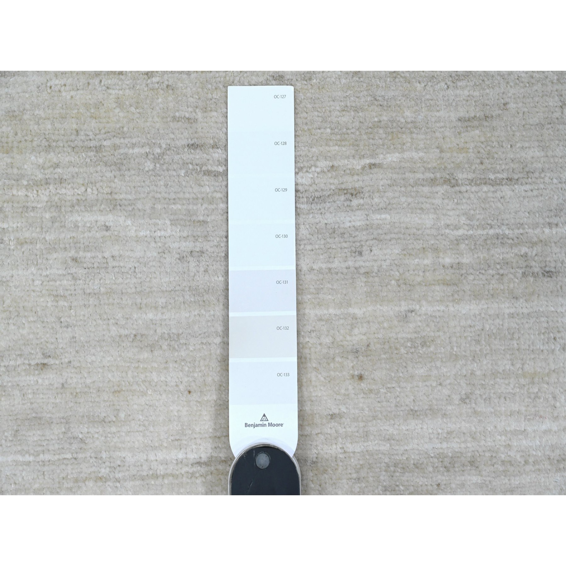 2'1"x3' Bone White, Single Color Modern Peshawar with Plain Design, Sample, Shabby Chic, Hand Knotted Natural Dyes, 100% Wool, Mat, Oriental Rug Sh89733