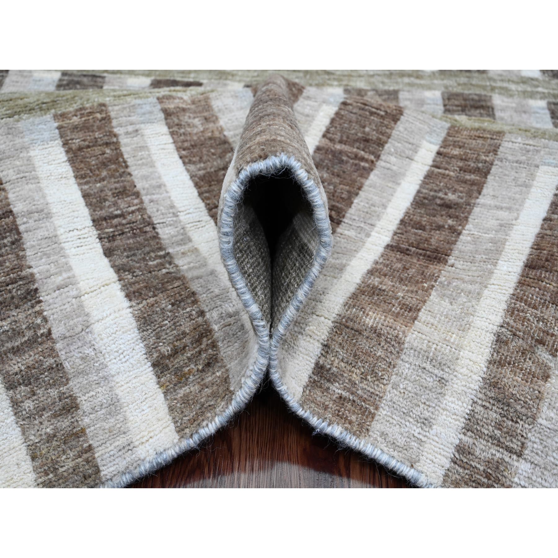 8'x9'9" Dark Vanilla Brown, Bauhaus Inspired Criss Cross Line Design, Hand Knotted, Soft and Velvety Wool, Oriental Rug Sh89773