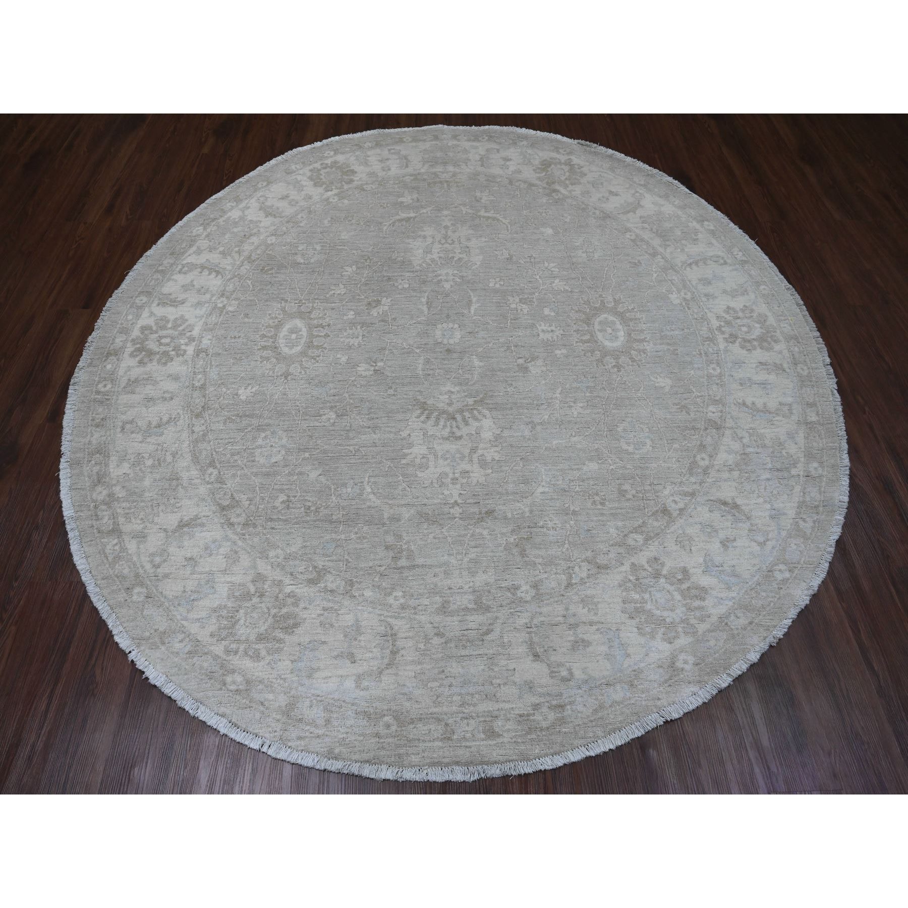 8'x8' Misty Gray, Washed Out Ziegler Mahal Revival with All Over Pattern, Hand Knotted, 100% Wool, Round, Oriental Rug Sh89795
