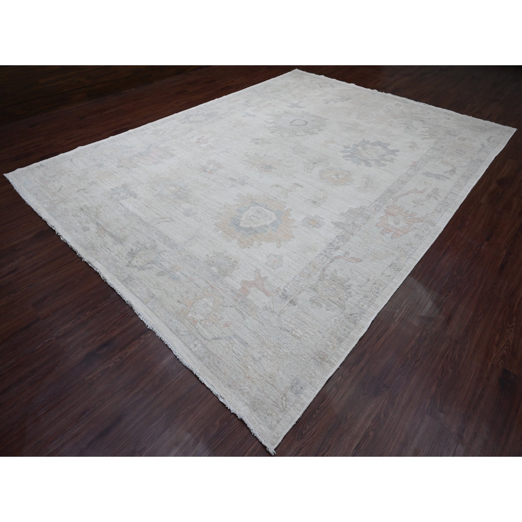 9'9"x13'3" Pristine White, Afghan Angora Oushak with Large Leaf Design, Veggie Dyes, Pure Wool, Hand Knotted, Oriental Rug Sh89865
