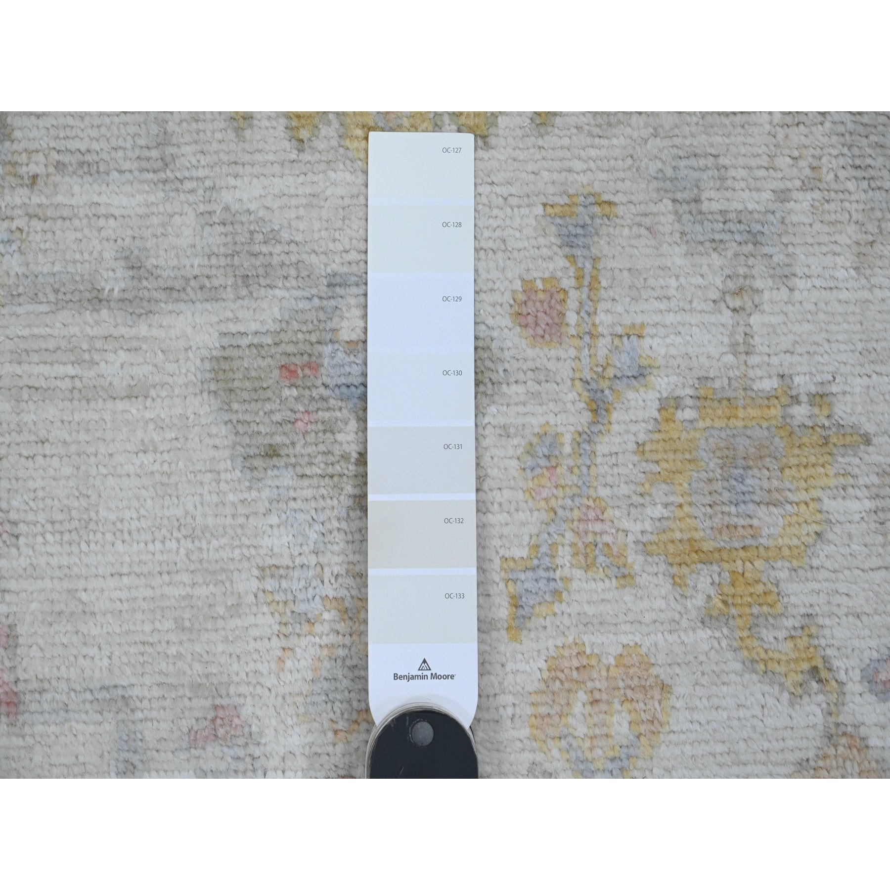2'8"x8'9" Pearl White, Hand Knotted, Afghan Angora Oushak with All Over Leaf Design, Vegetable Dyes, 100% Wool, Runner, Oriental Rug Sh89887