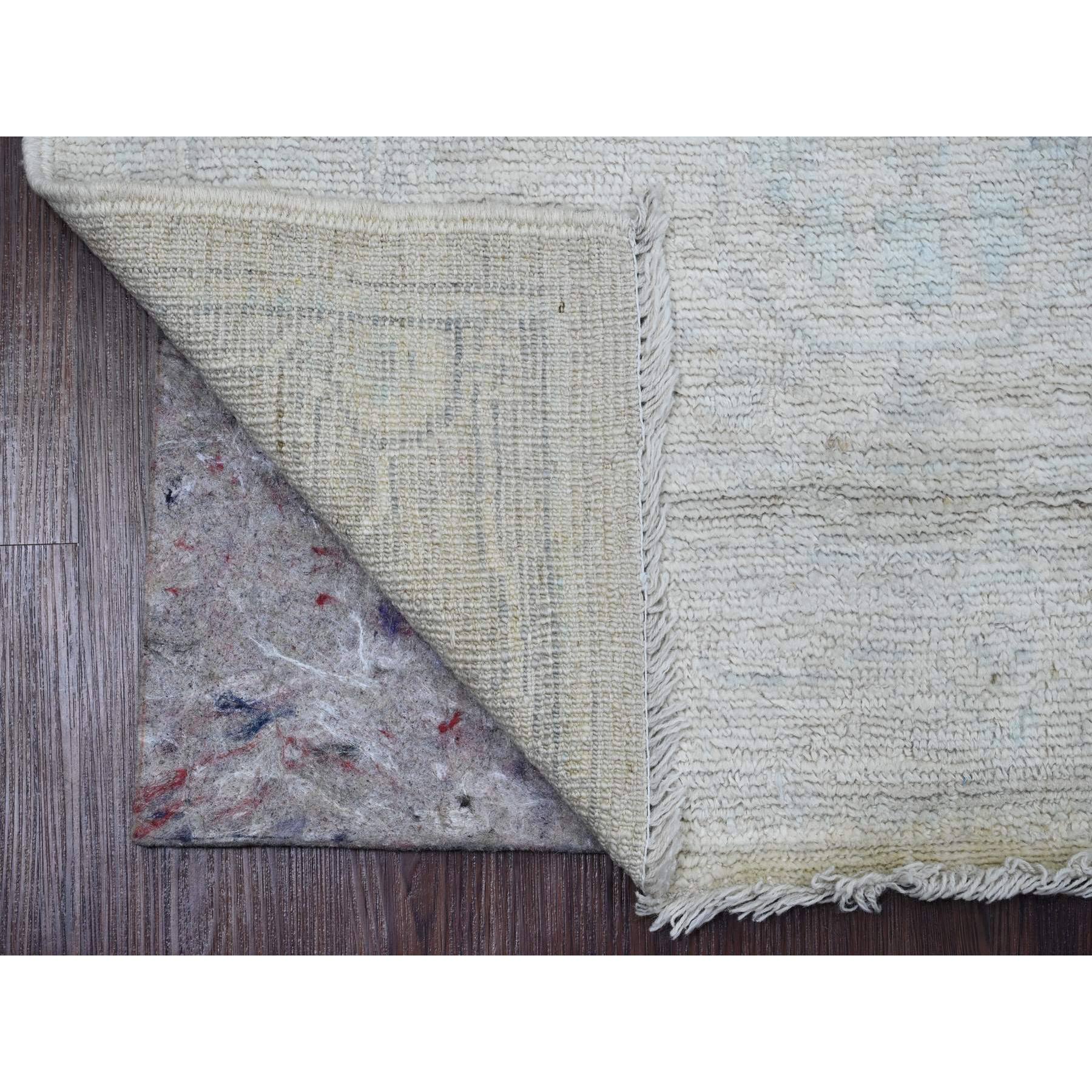 2'9"x7'7" Daisy White, Afghan Angora Oushak with Large Leaf Design, Vegetable Dyes, Hand Knotted, 100% Wool, Runner, Oriental Rug Sh89893