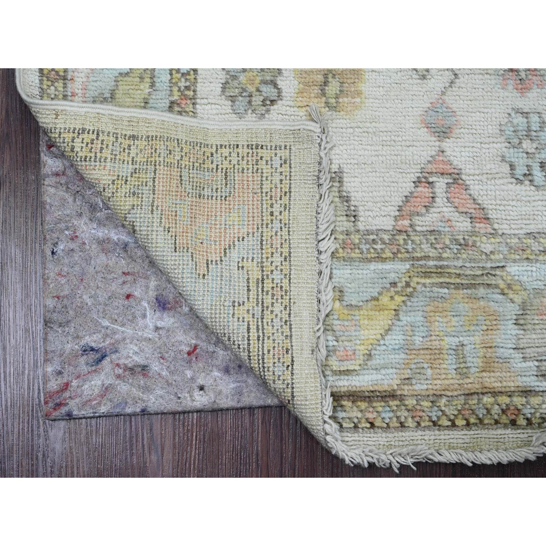 2'7"x9'8" Chiffon White, 100% Wool, Hand Knotted, Afghan Angora Oushak with Geometric Leaf Pattern, Vegetable Dyes, Runner, Oriental Rug Sh89902