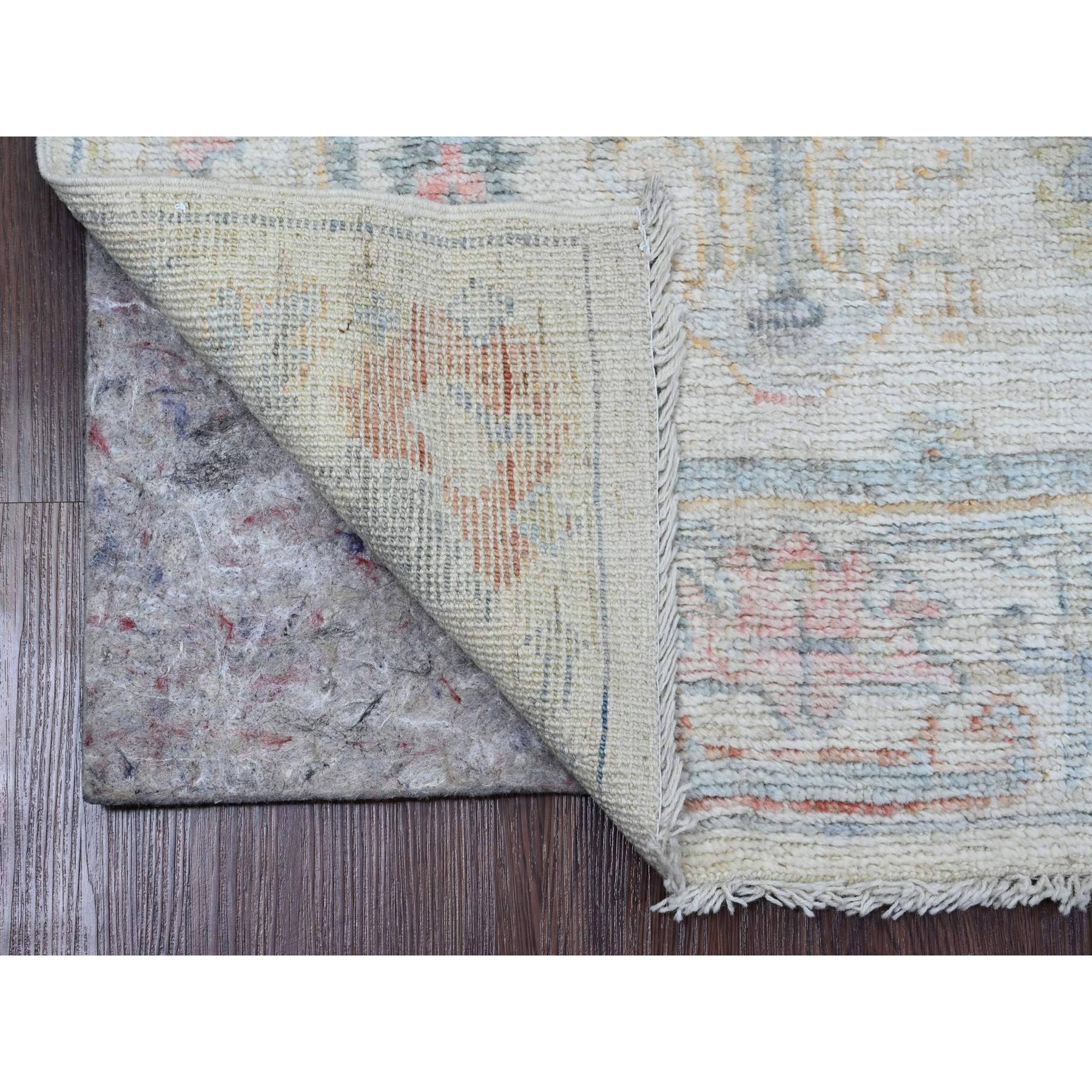 2'7"x6'2" Bone White, 100% Wool, Afghan Angora Oushak with Geometric Leaf Design, Hand Knotted, Vegetable Dyes, Runner, Oriental Rug Sh89924