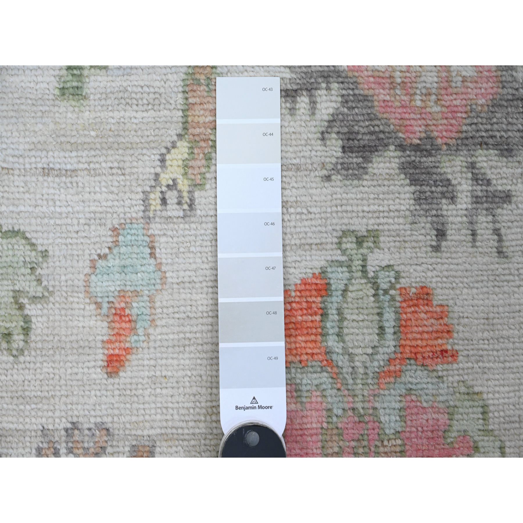2'9"x8' Pastel Gray, Afghan Angora Oushak with Colorful Leaf Design, Natural Dyes, Hand Knotted, 100% Wool, Runner, Oriental Rug Sh89963