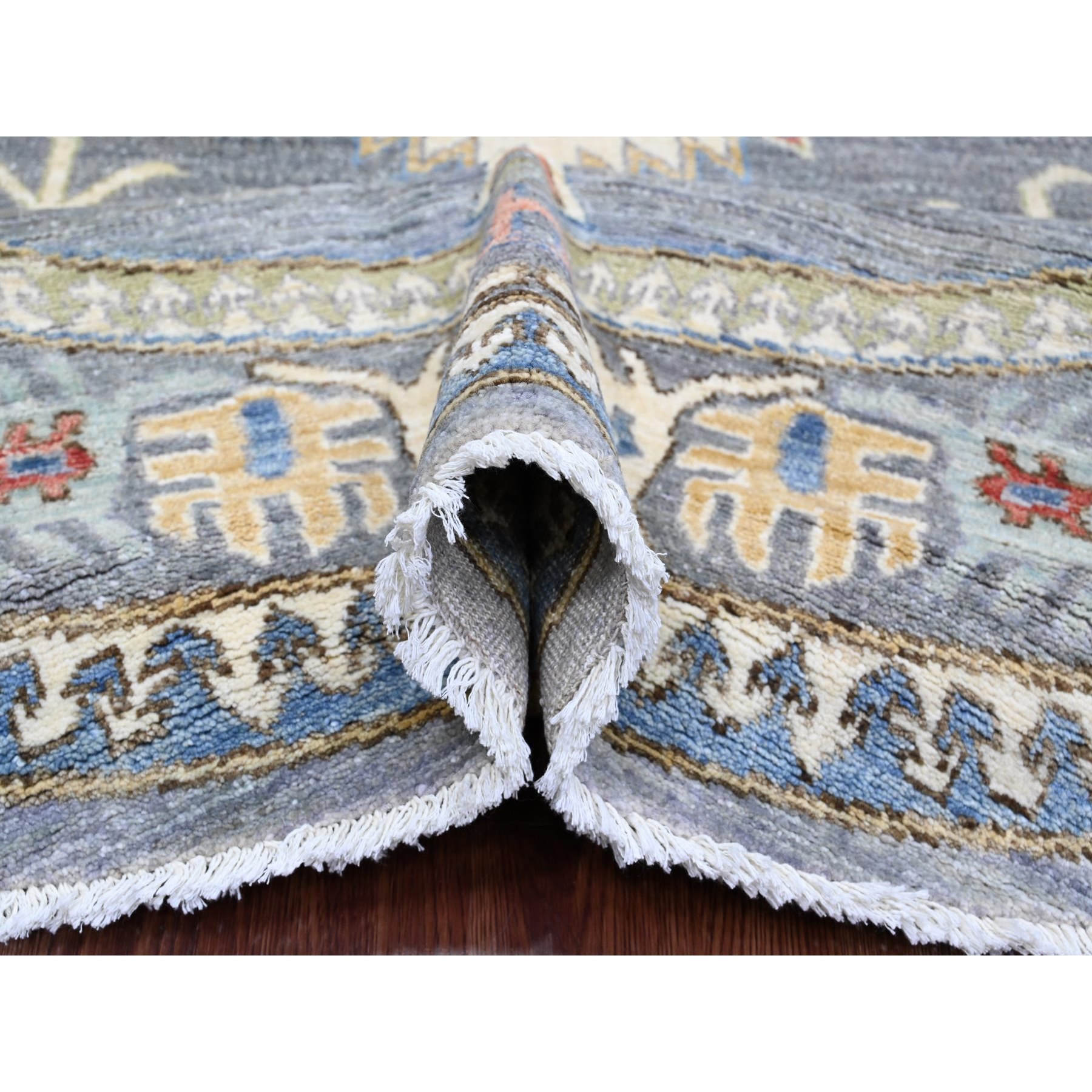 8'x8' Misty Gray, Peshawar with Antique Caucasian Influence Design, Hand Knotted, 100% Wool, Densely Woven, Round, Oriental Rug Sh89997