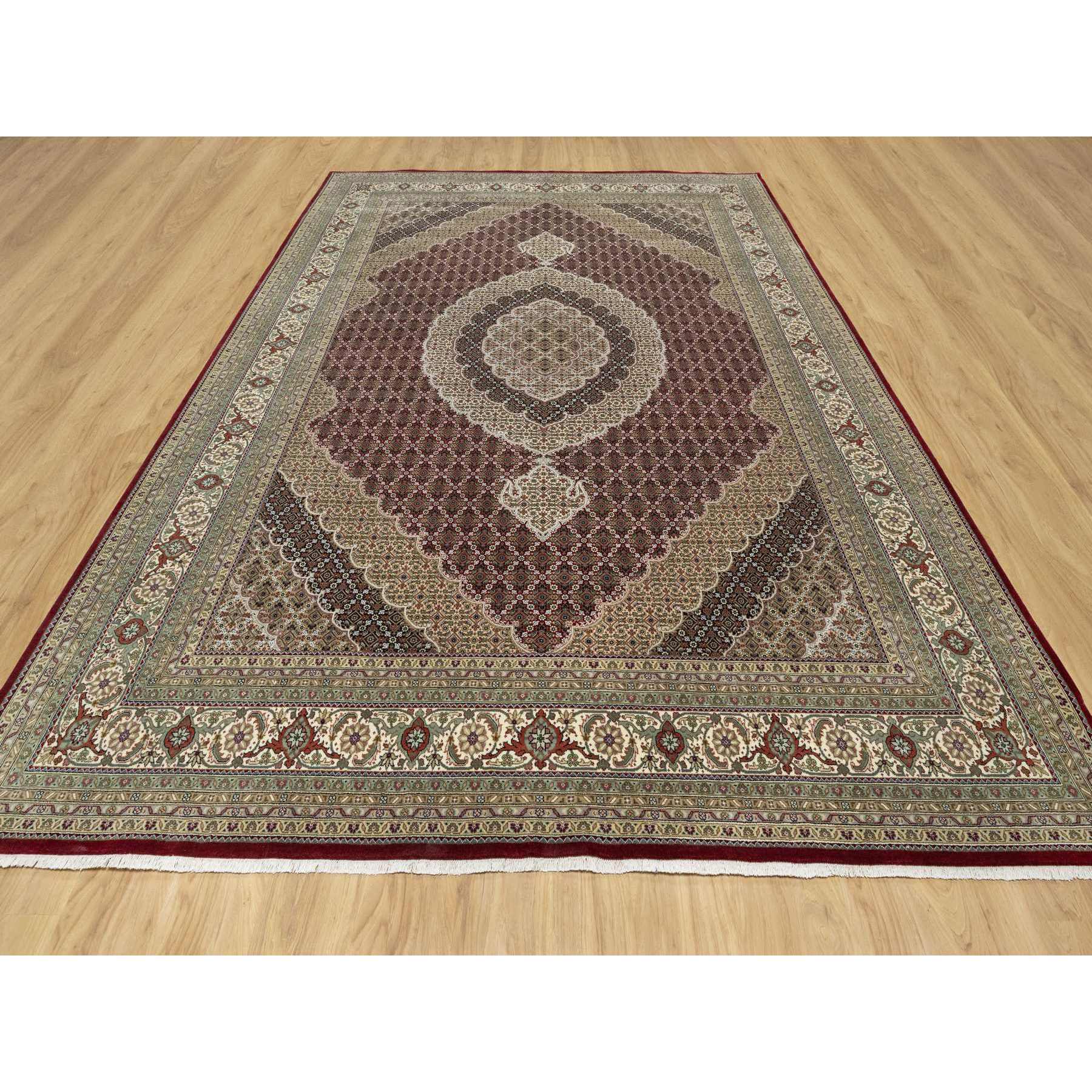 8'10"x12'4" Wine Red, 250 KPSI, Hand Knotted, Super Mahi with Large Medallion, Wool and Silk, Oriental Rug Sh90856