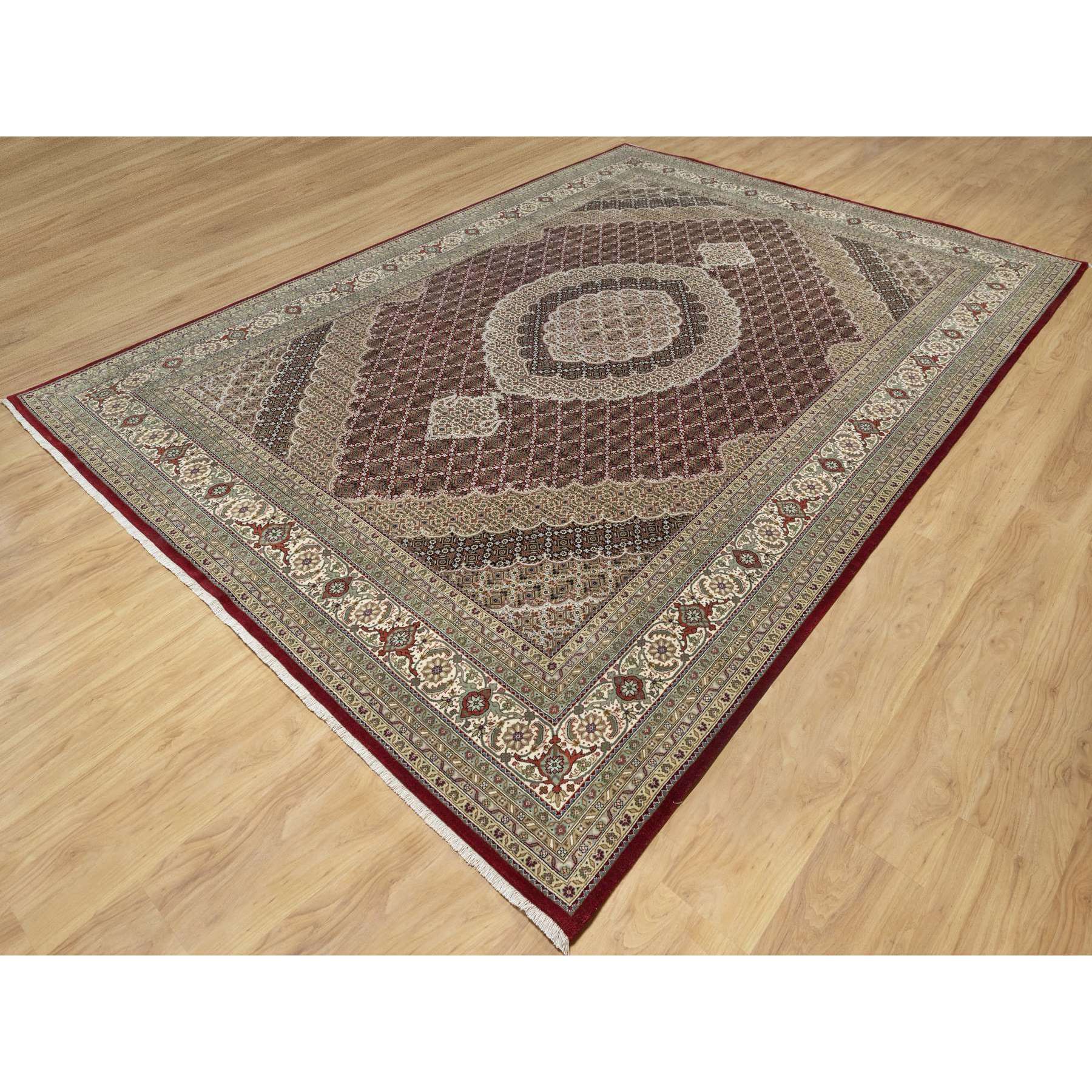8'10"x12'4" Wine Red, 250 KPSI, Hand Knotted, Super Mahi with Large Medallion, Wool and Silk, Oriental Rug Sh90856