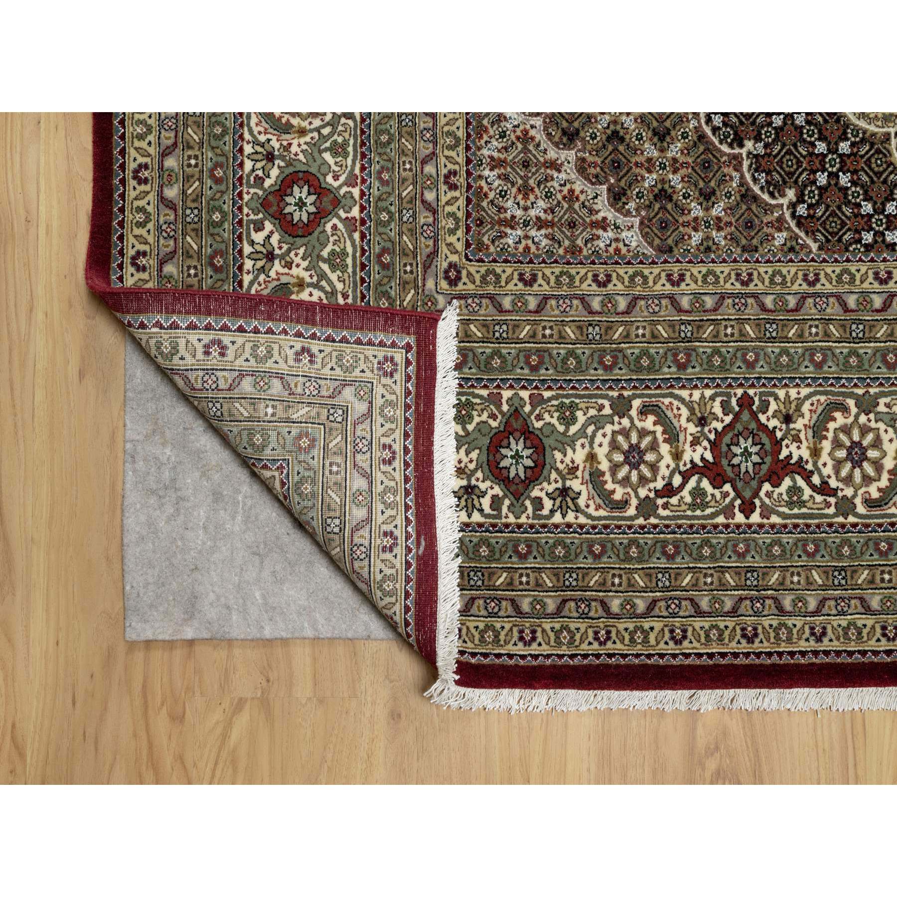 8'10"x12'4" Wine Red, 250 KPSI, Hand Knotted, Super Mahi with Large Medallion, Wool and Silk, Oriental Rug Sh90856