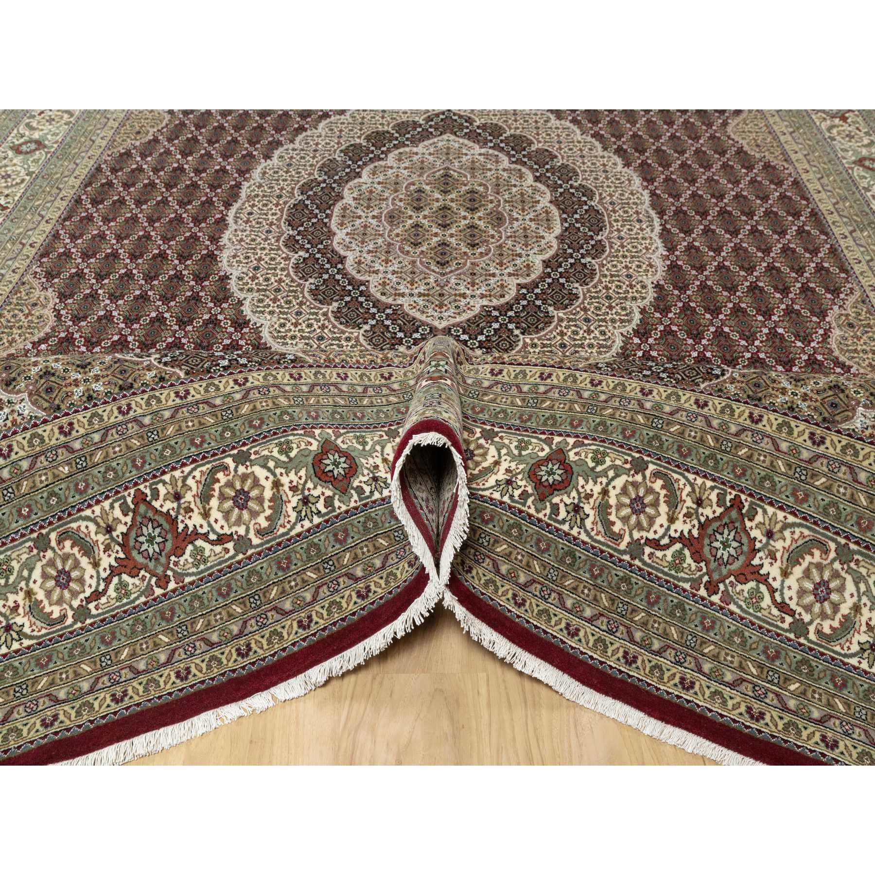 8'10"x12'4" Wine Red, 250 KPSI, Hand Knotted, Super Mahi with Large Medallion, Wool and Silk, Oriental Rug Sh90856