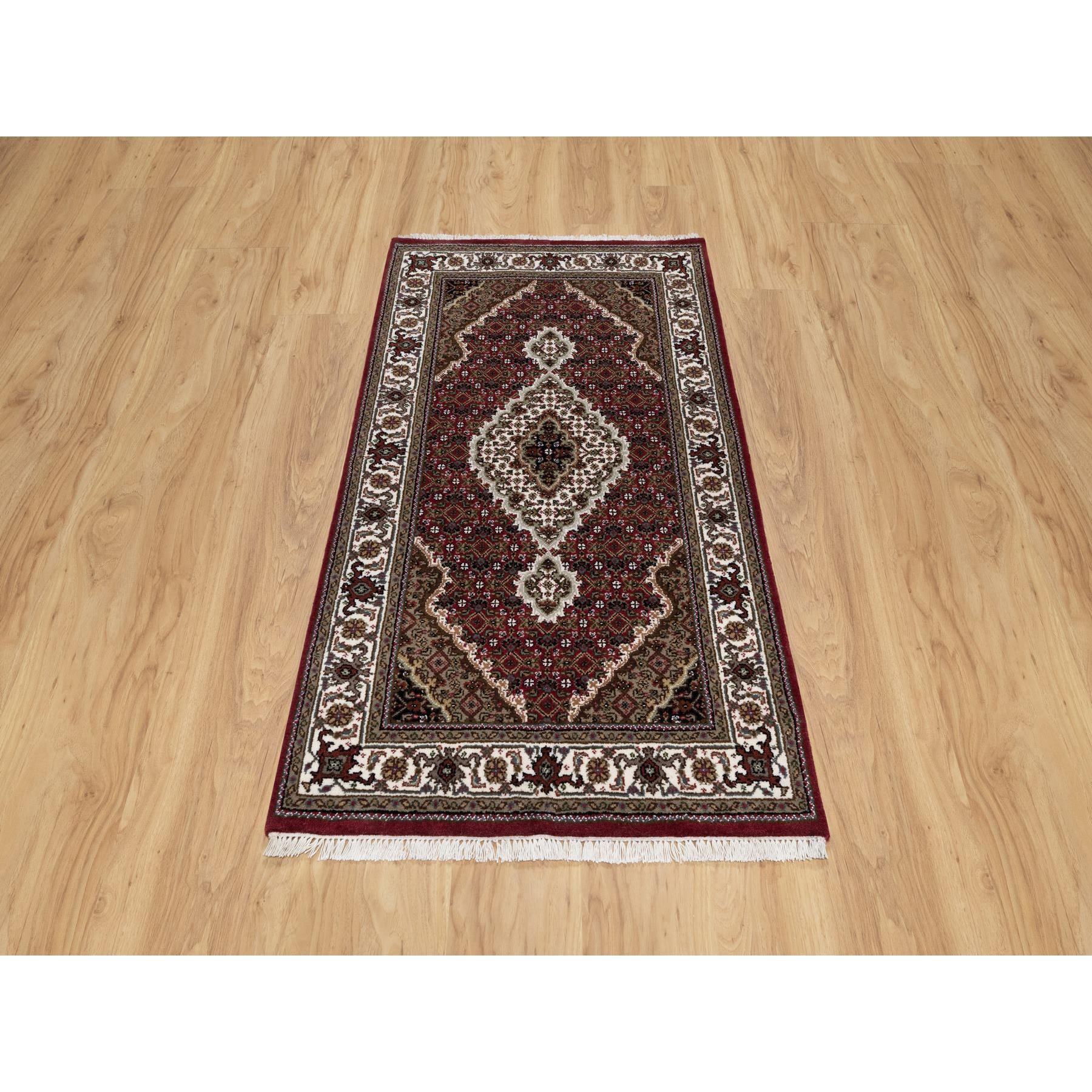 2'10"x5'2" Scarlet Red, Tabriz Mahi with Fish Medallion Design, Organic Wool, Hand Knotted, Densely Woven, Oriental Rug Sh90990