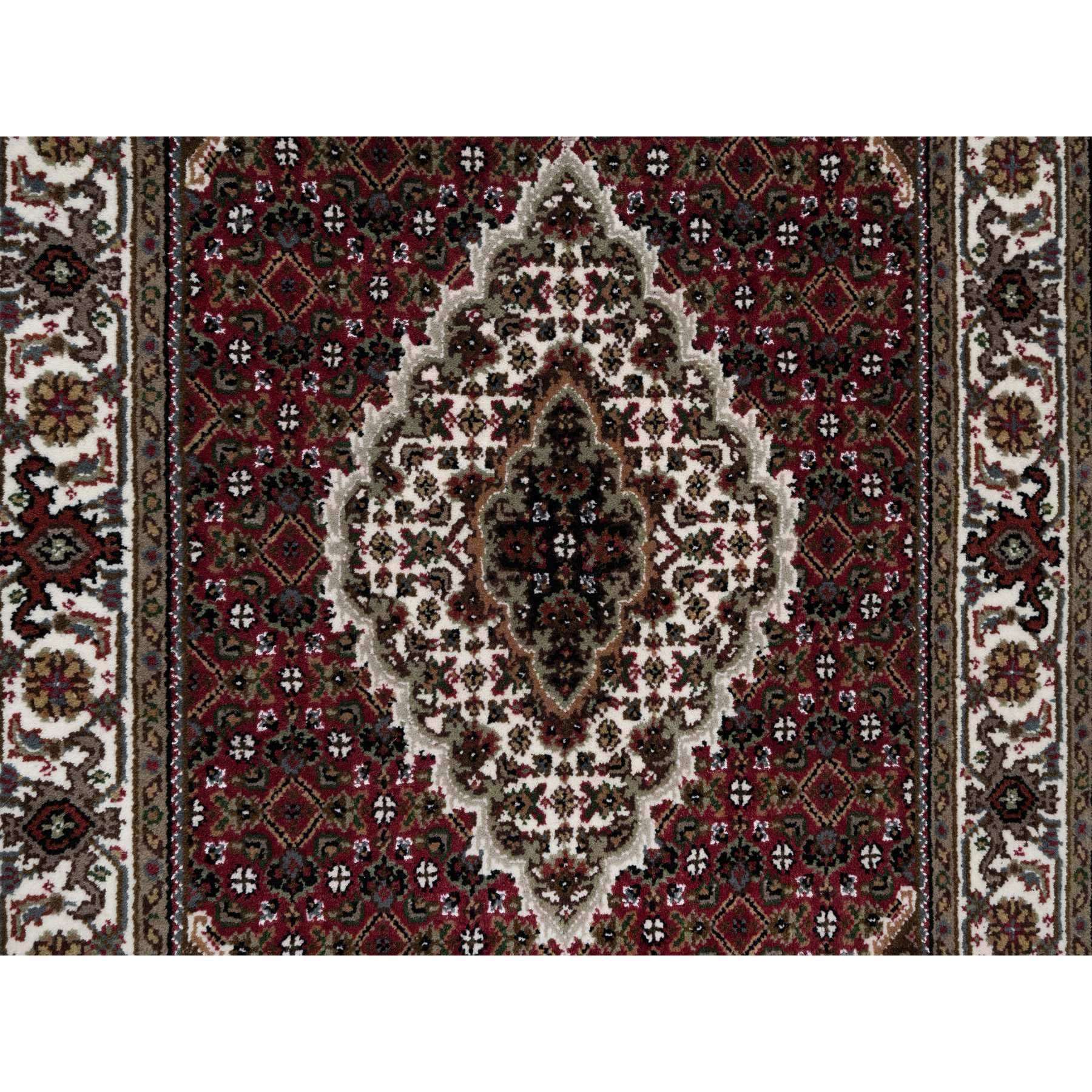2'10"x5'2" Scarlet Red, Tabriz Mahi with Fish Medallion Design, Organic Wool, Hand Knotted, Densely Woven, Oriental Rug Sh90990