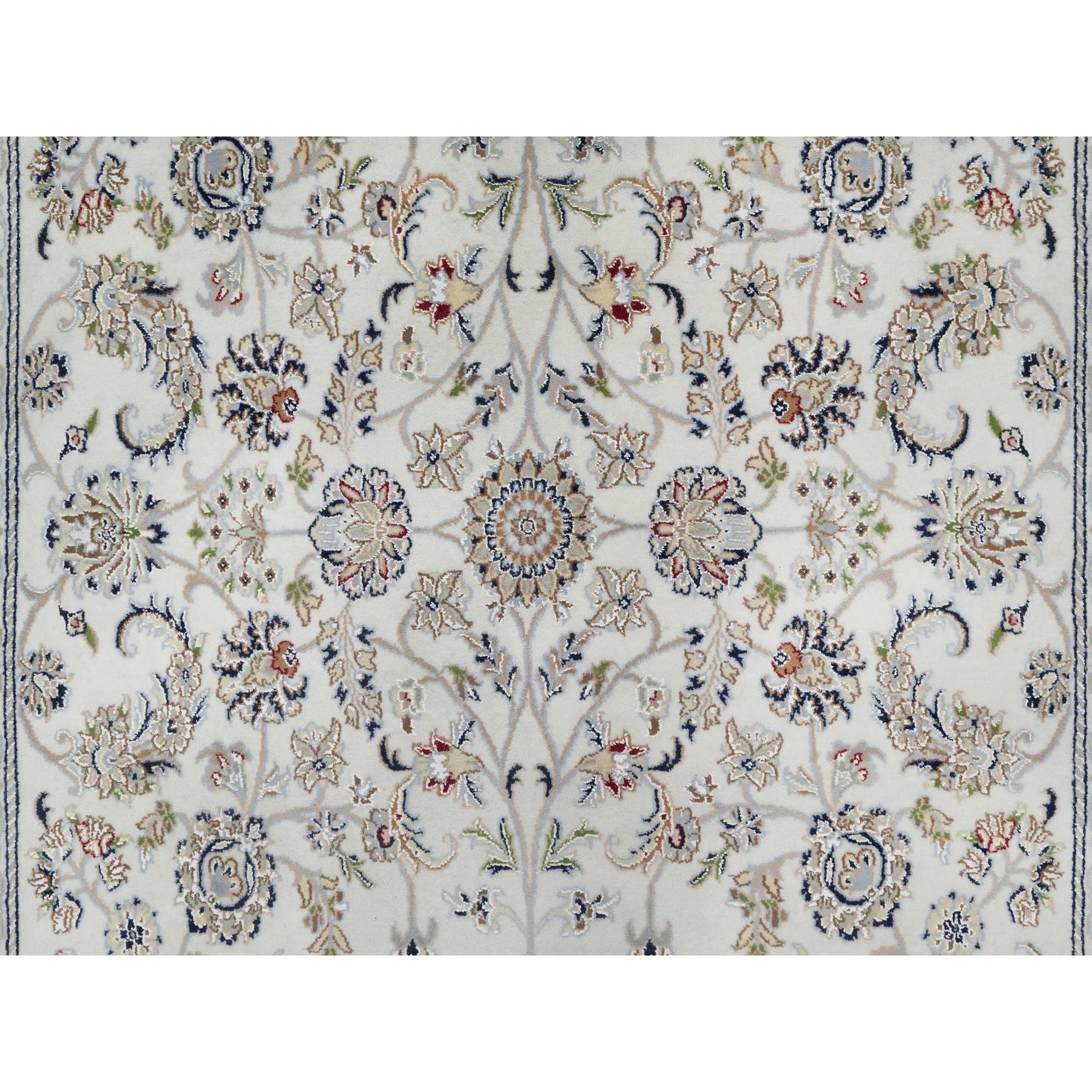 5'7"x9' Daisy White, Nain with All Over Flower Design, 250 KPSI, Wool and Silk, Hand Knotted, Oriental Rug Sh91017