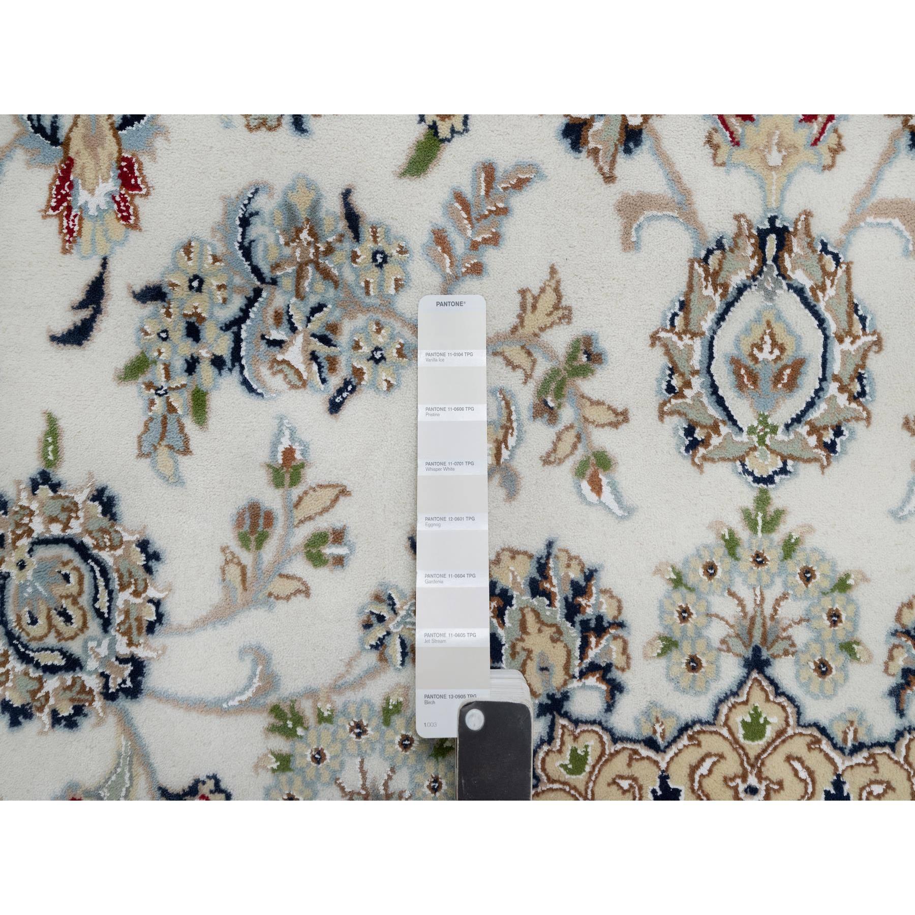 8'1"x8'1" Daisy White, Nain with Floral Medallion Design, Hand Knotted, 250 KPSI, Wool and Silk, Round, Oriental Rug Sh91036
