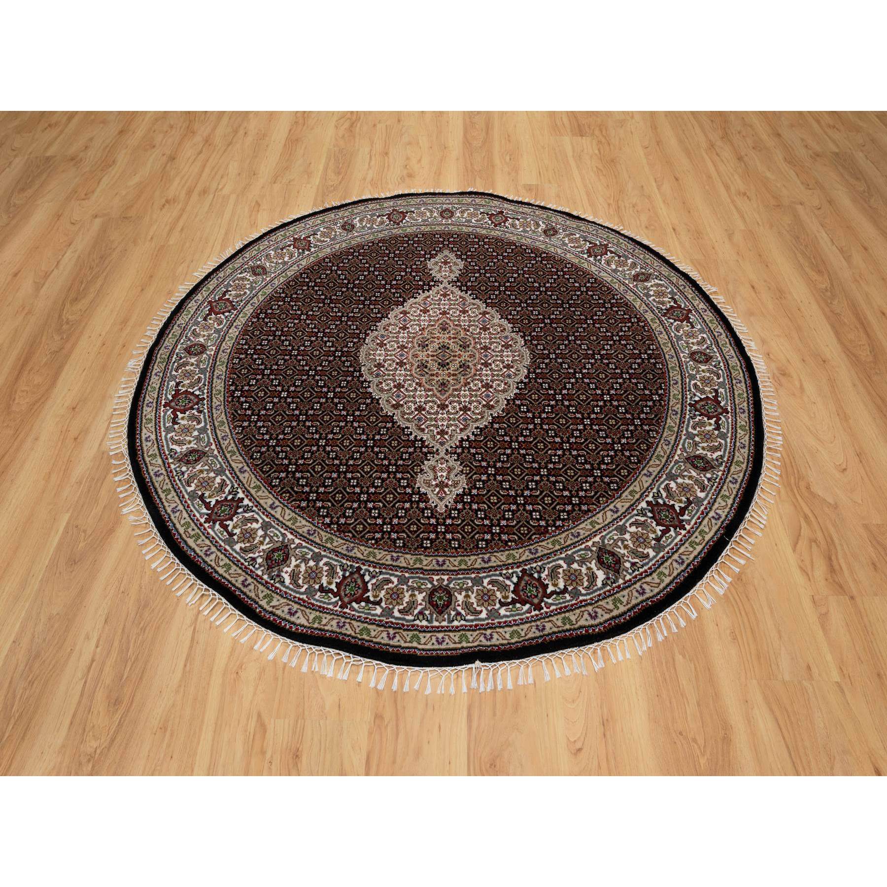 6'x6' Rich Black, Hand Knotted, Tabriz Mahi with Fish Medallion Design, 175 KPSI, Pure Wool, Round, Oriental Rug Sh91043
