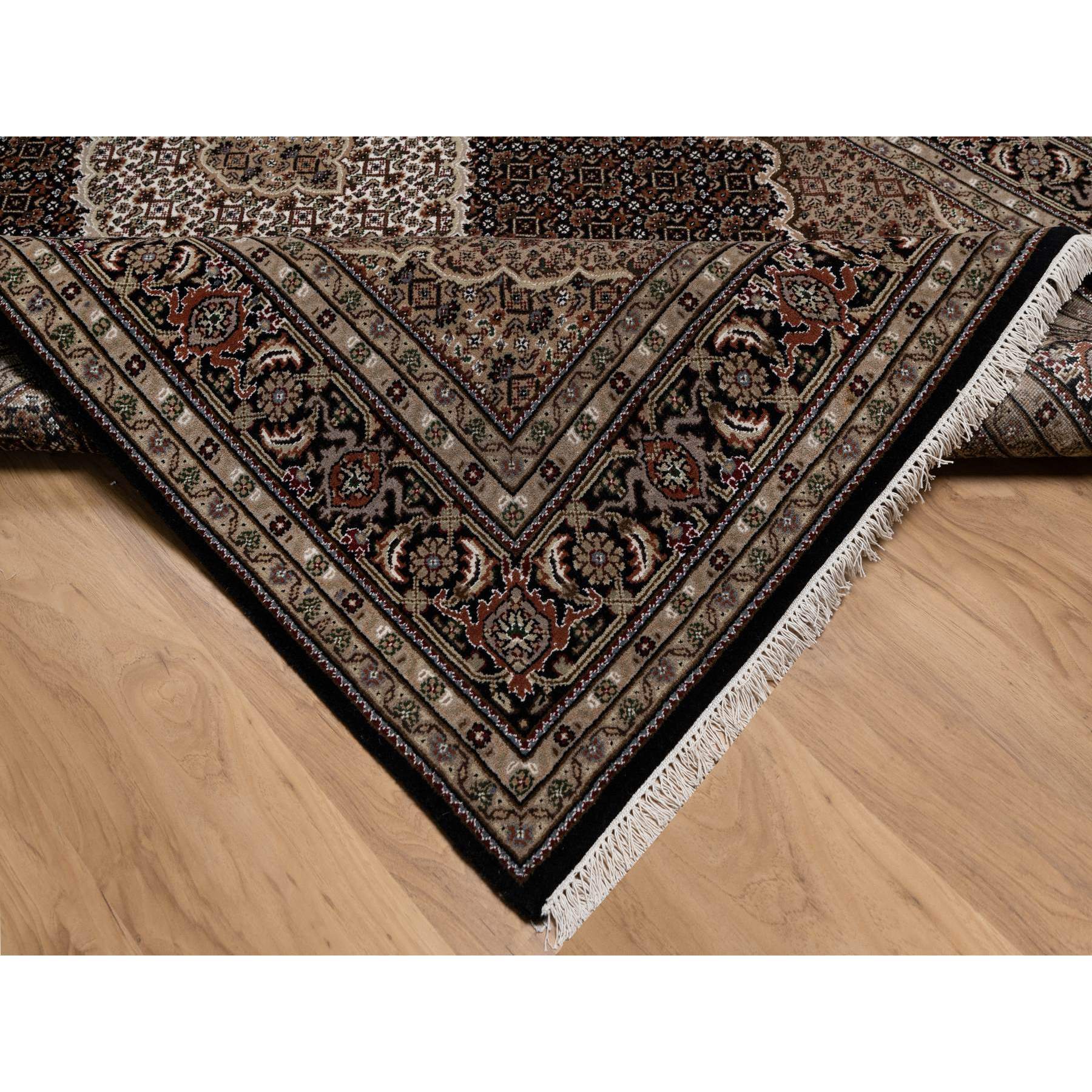 5'10"x9'2" Jet Black, Pure Wool, Tabriz Mahi with Fish Medallion Design, 175 KPSI, Hand Knotted, Oriental Rug Sh91047