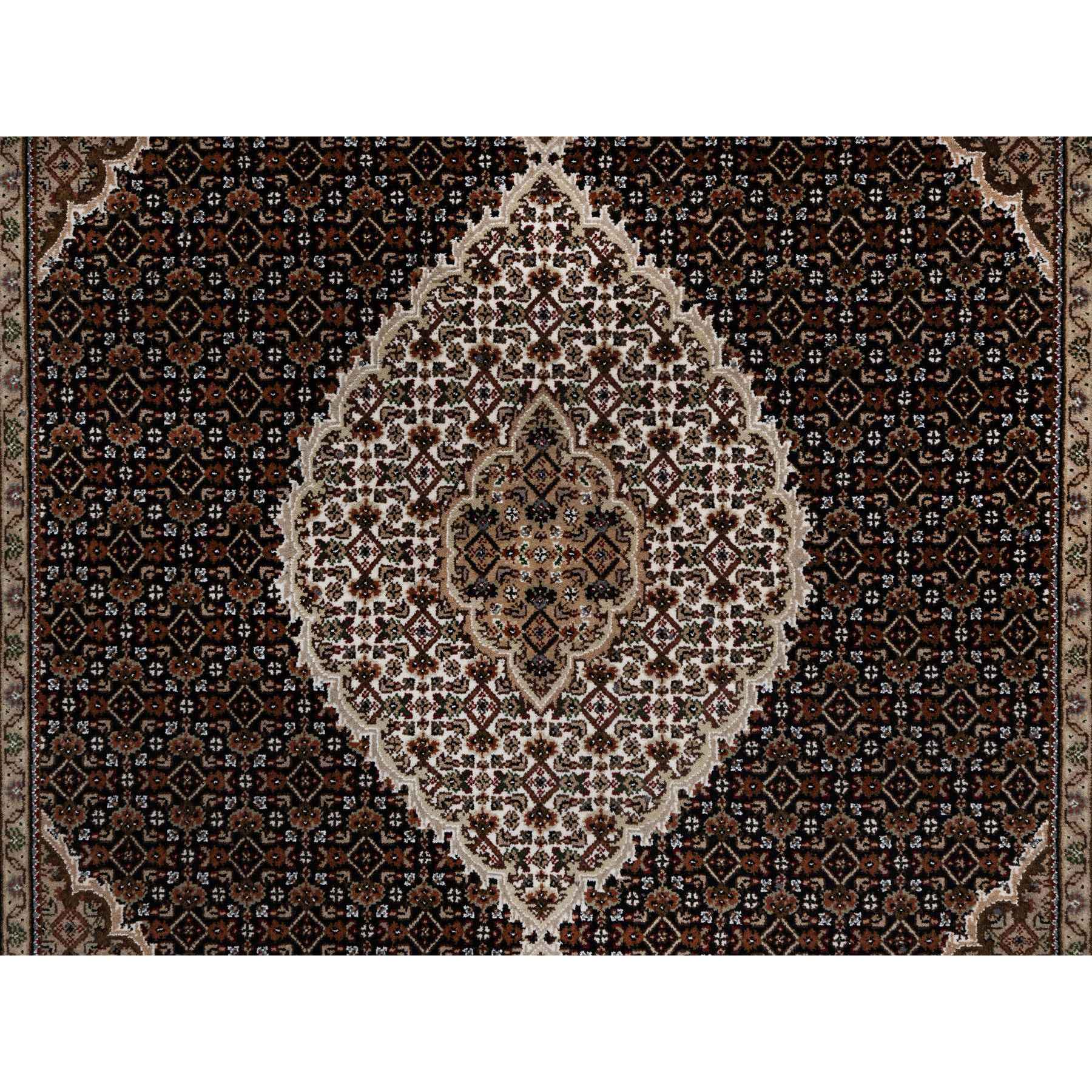 5'10"x9'2" Jet Black, Pure Wool, Tabriz Mahi with Fish Medallion Design, 175 KPSI, Hand Knotted, Oriental Rug Sh91047
