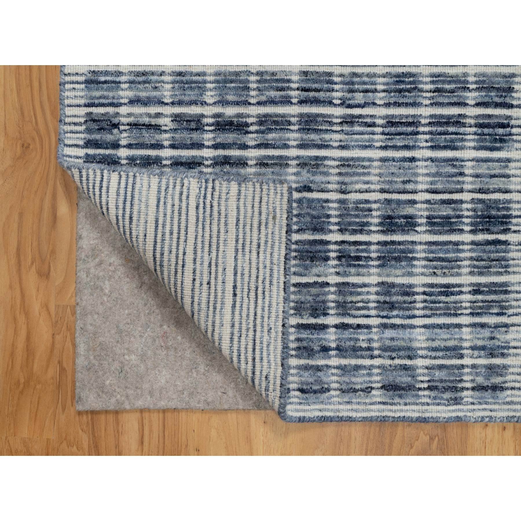 2'2"x3'1" Denim Blue, Modern Plain Decor Box Design, Pure Wool, Soft to the Touch, Loomed Knotted, Mat, Oriental Rug Sh91062