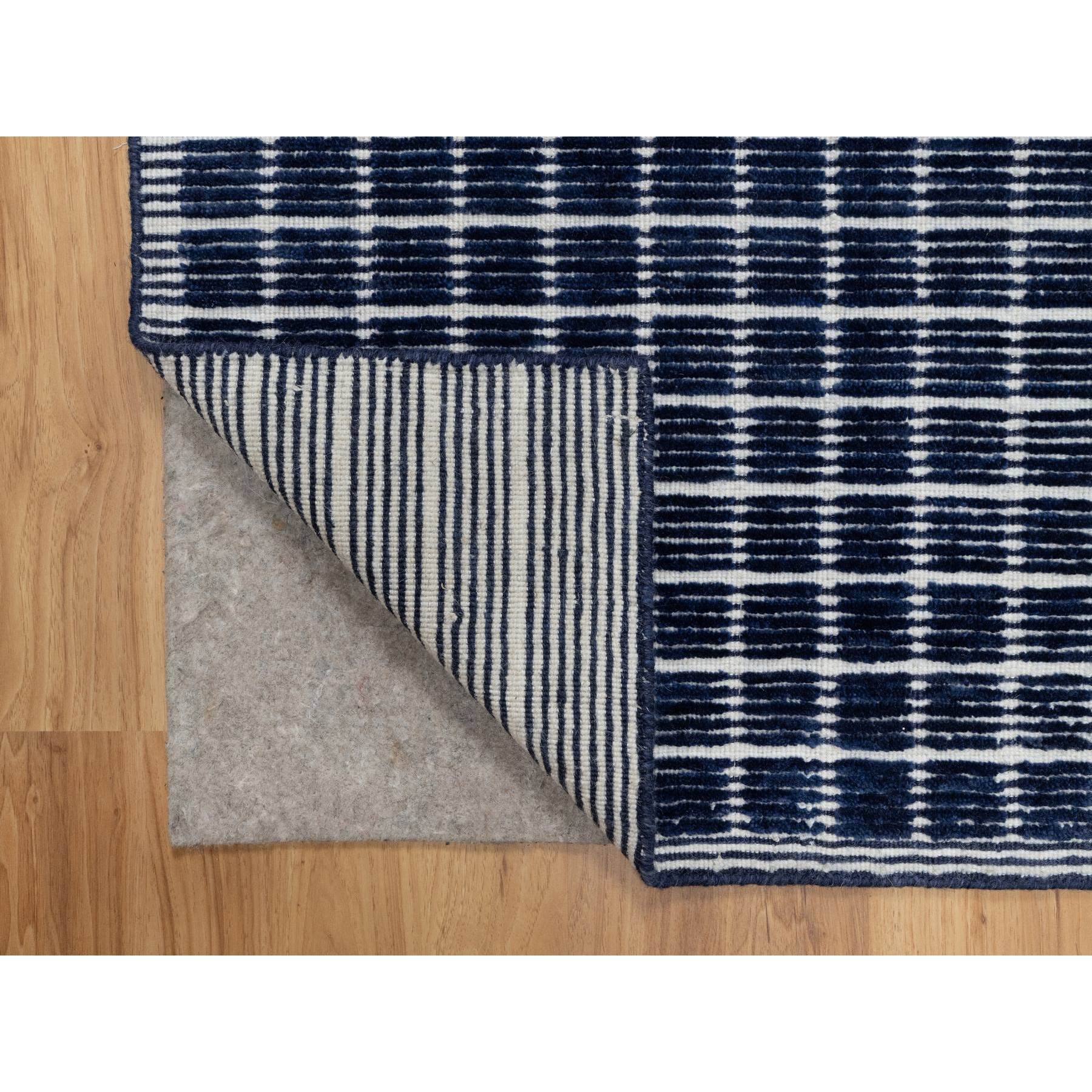 2'2"x3'1" Space Cadet Blue, Modern Plain Decor Box Design, Luxurious Wool, Soft to the Touch, Loomed Knotted, Mat, Oriental Rug Sh91063