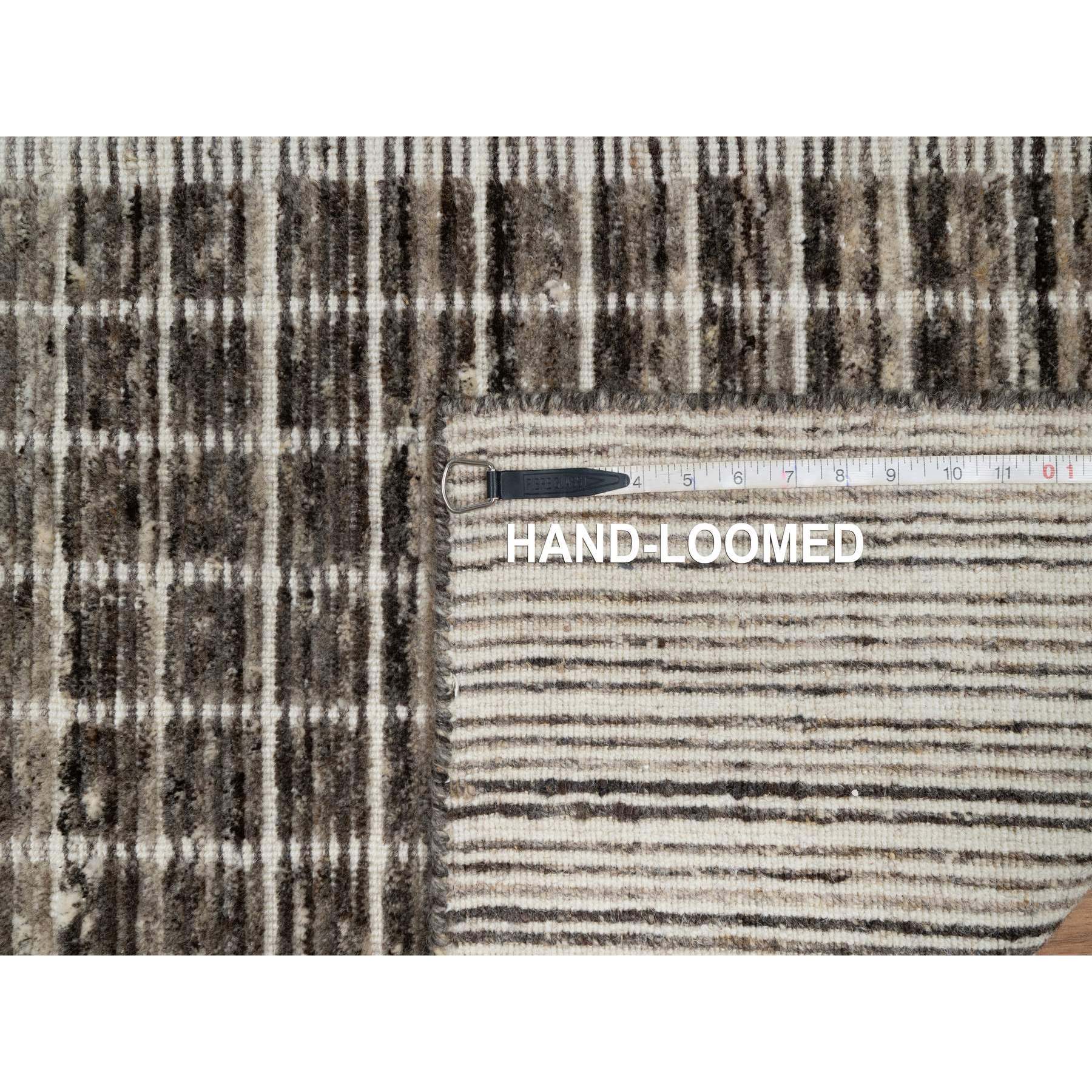 2'3"x3'1" Shades of Brown, Loomed Knotted, Soft to the Touch, Modern Plain Decor Box Design, Pure Wool, Mat, Oriental Rug Sh91068