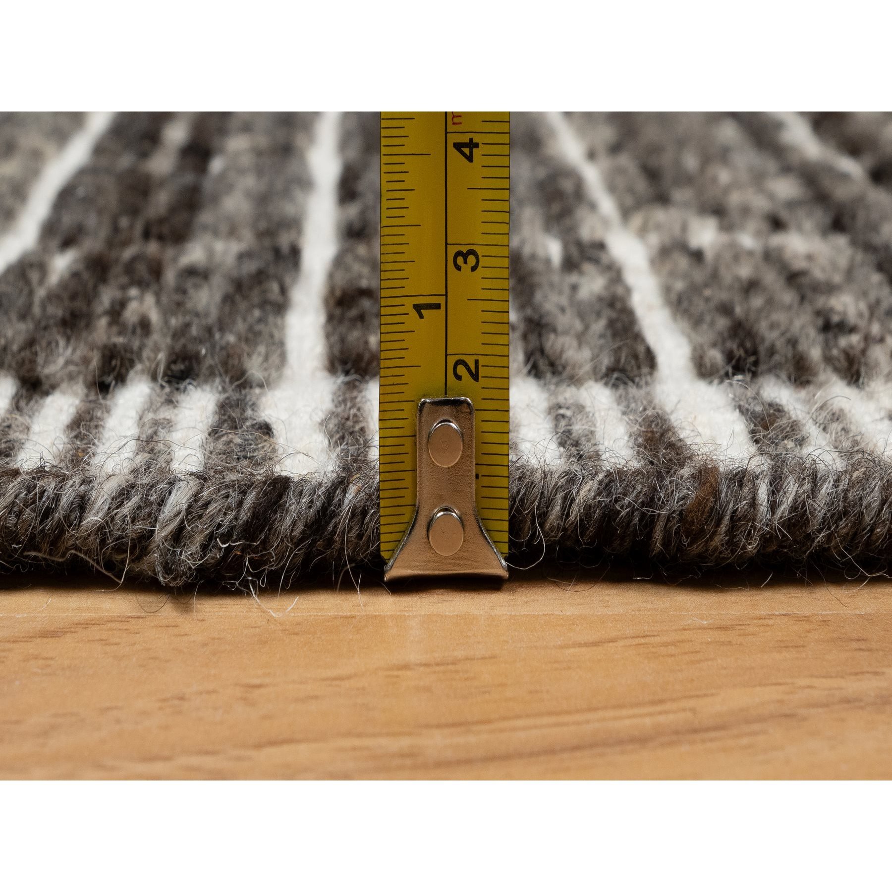 2'3"x3'1" Shades of Brown, Soft to the Touch, Modern Plain Decor Box Design, Luxurious Wool, Loomed Knotted, Mat, Oriental Rug Sh91069