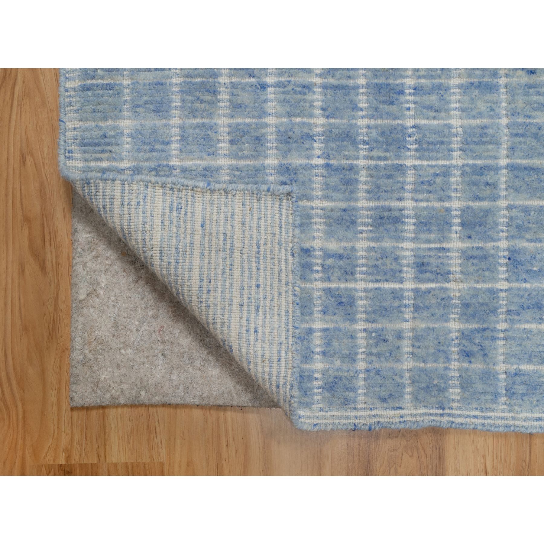 2'4"x3' Imperial Blue, Modern Plain Decor Box Design, Pure Wool, Soft to the Touch, Loomed Knotted, Mat, Oriental Rug Sh91072