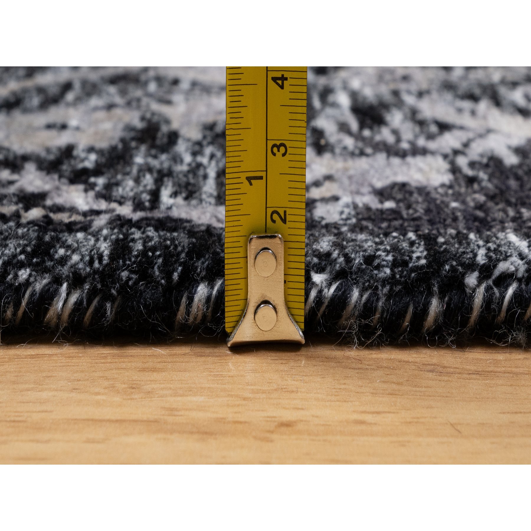 4'10"x7' Phantom Black, Hand Knotted, Sickle Leaf Design, Soft Pile, Lush and Plush, Wool and Silk, Oriental Rug Sh91135