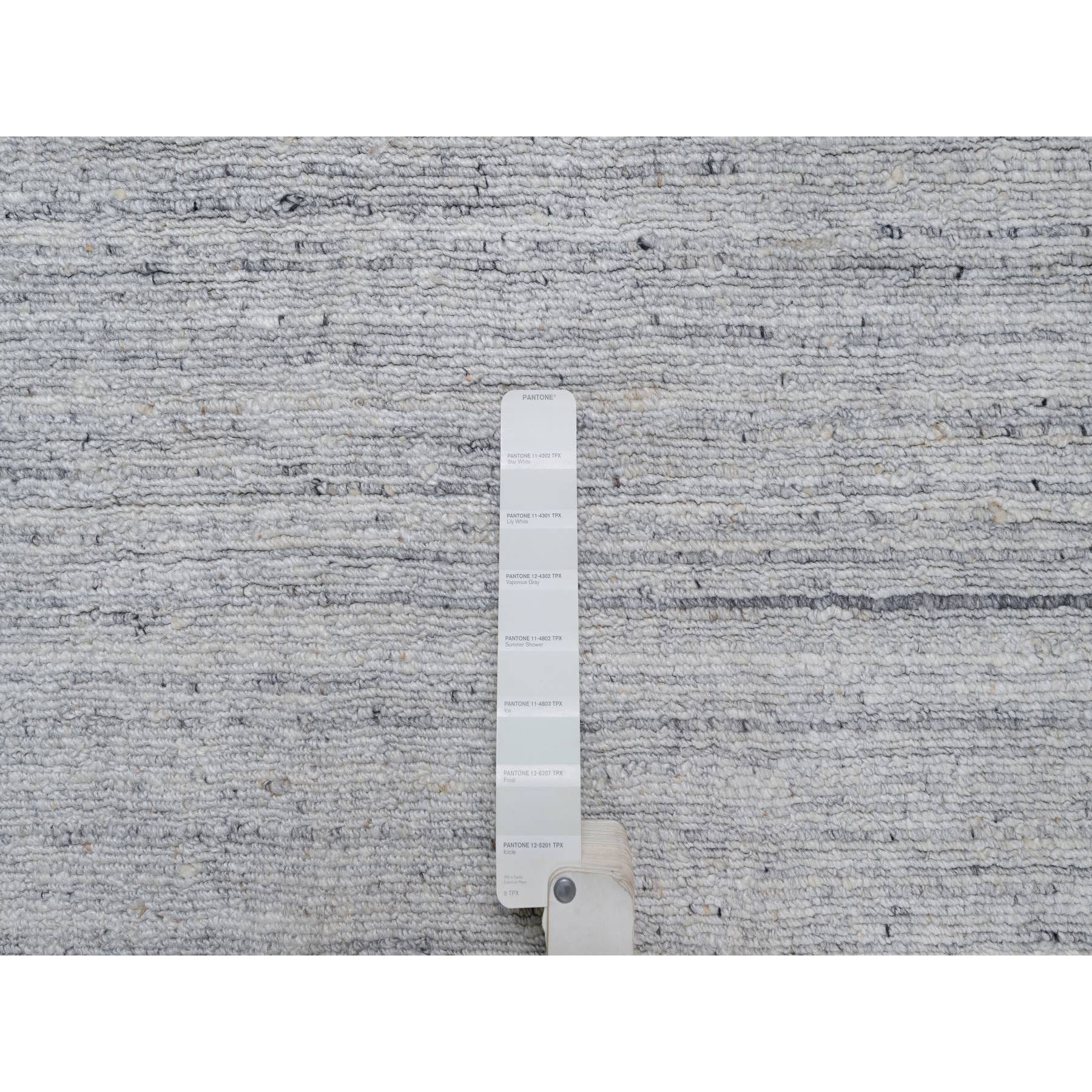 2'6"x8' Lily White, Soft Pile, Plain Modern Striae Design, Hand Loomed, Pure Wool, Runner, Oriental Rug Sh91181