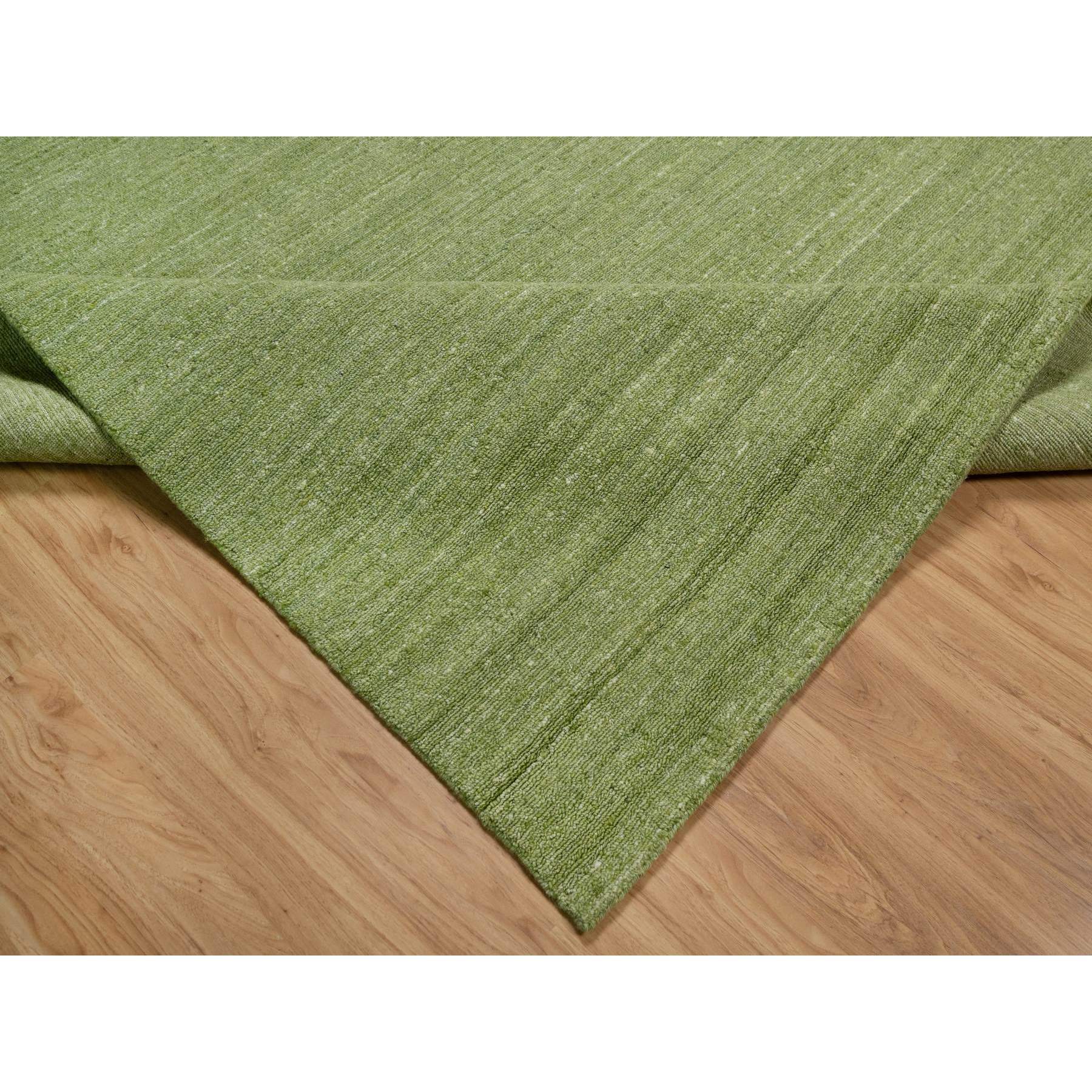 9'1"x12' Grasshopper Green, Soft Pile, Plain Modern Striae Design, Tone on Tone, Pure Wool, Hand Loomed, Oriental Rug Sh91189