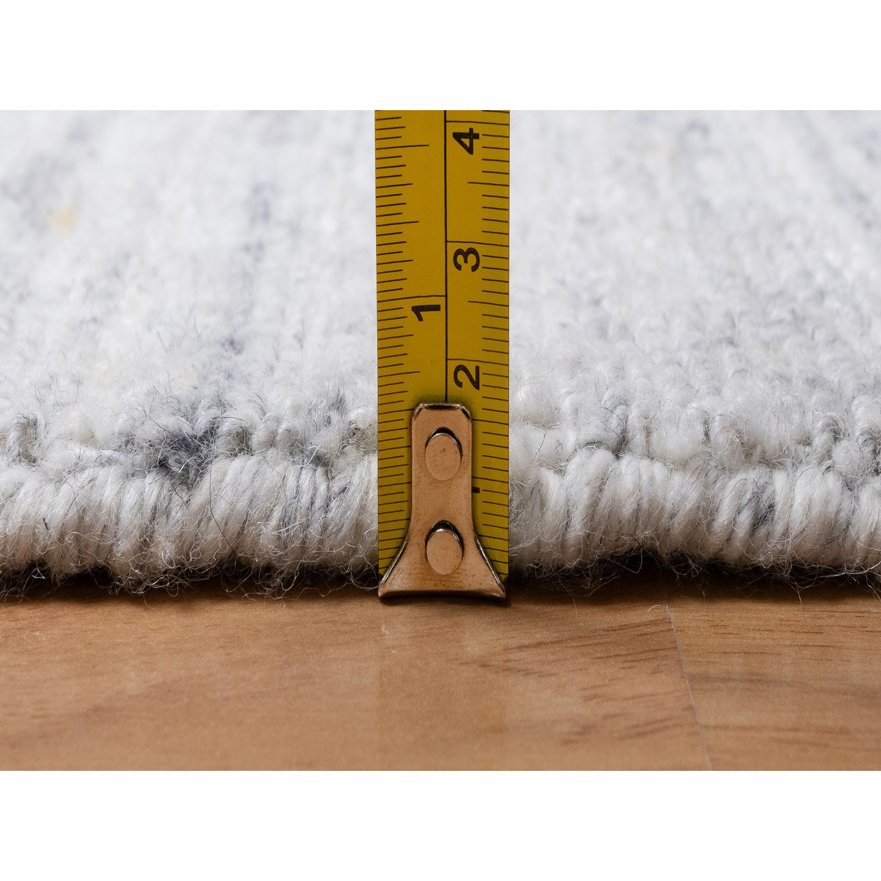2'x3' Frost White, Plain Modern Striae Design, Hand Loomed, Soft Pile, Natural Wool, Mat, Oriental Rug Sh91202
