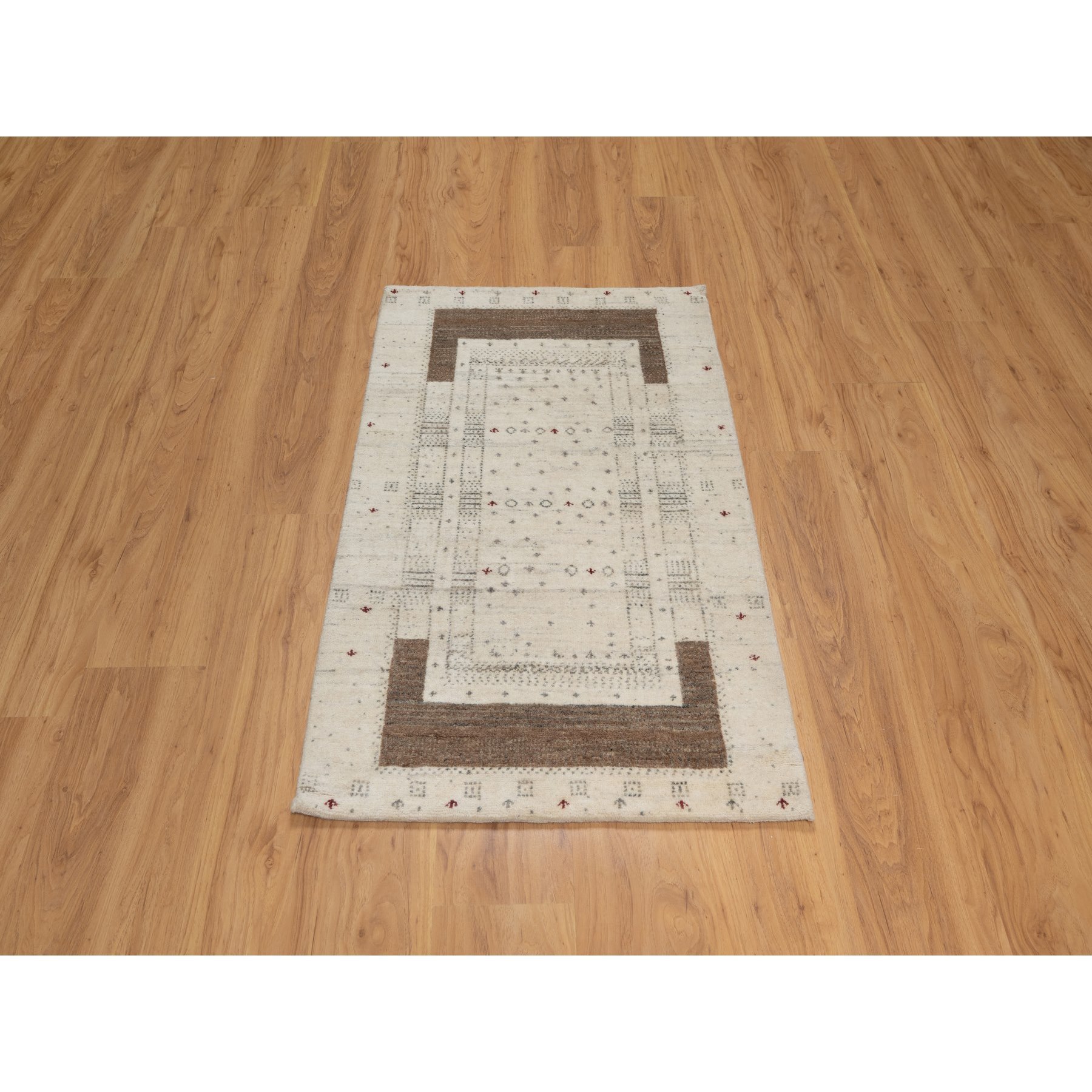 2'7"x4' Linen White with Brown, Modern Striae Design, Lori Buft Gabbeh with Small Animal Figurines, Thick and Plush, Soft Pile, Luxurious Wool, Hand Knotted, Mat, Oriental Rug Sh91261