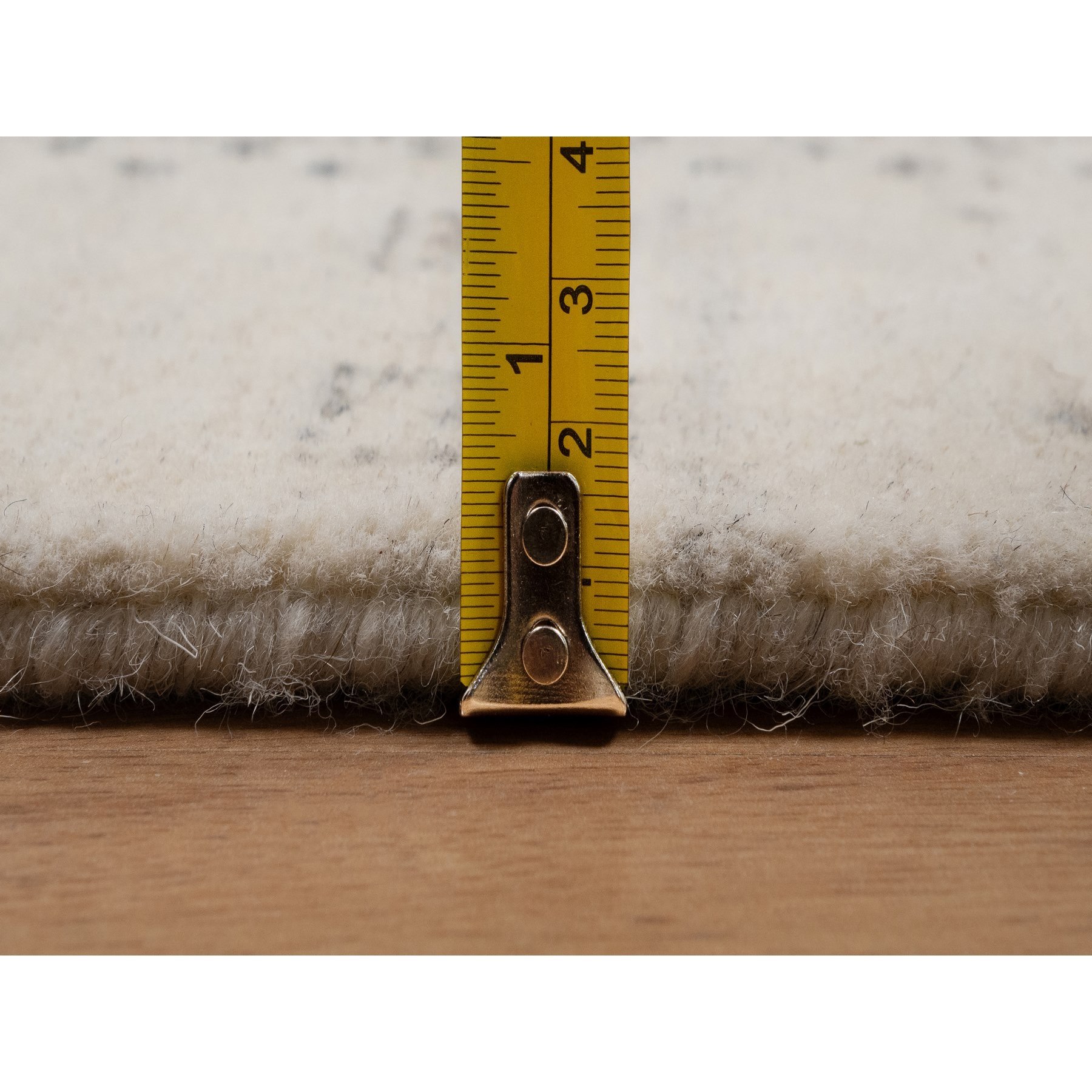 5'x7'10" Chiffon White with Brown, Lori Buft Gabbeh with Small Animal Figurines, Modern Striae Design, Thick and Plush, Soft Pile, Organic Wool, Hand Knotted, Oriental Rug Sh91267