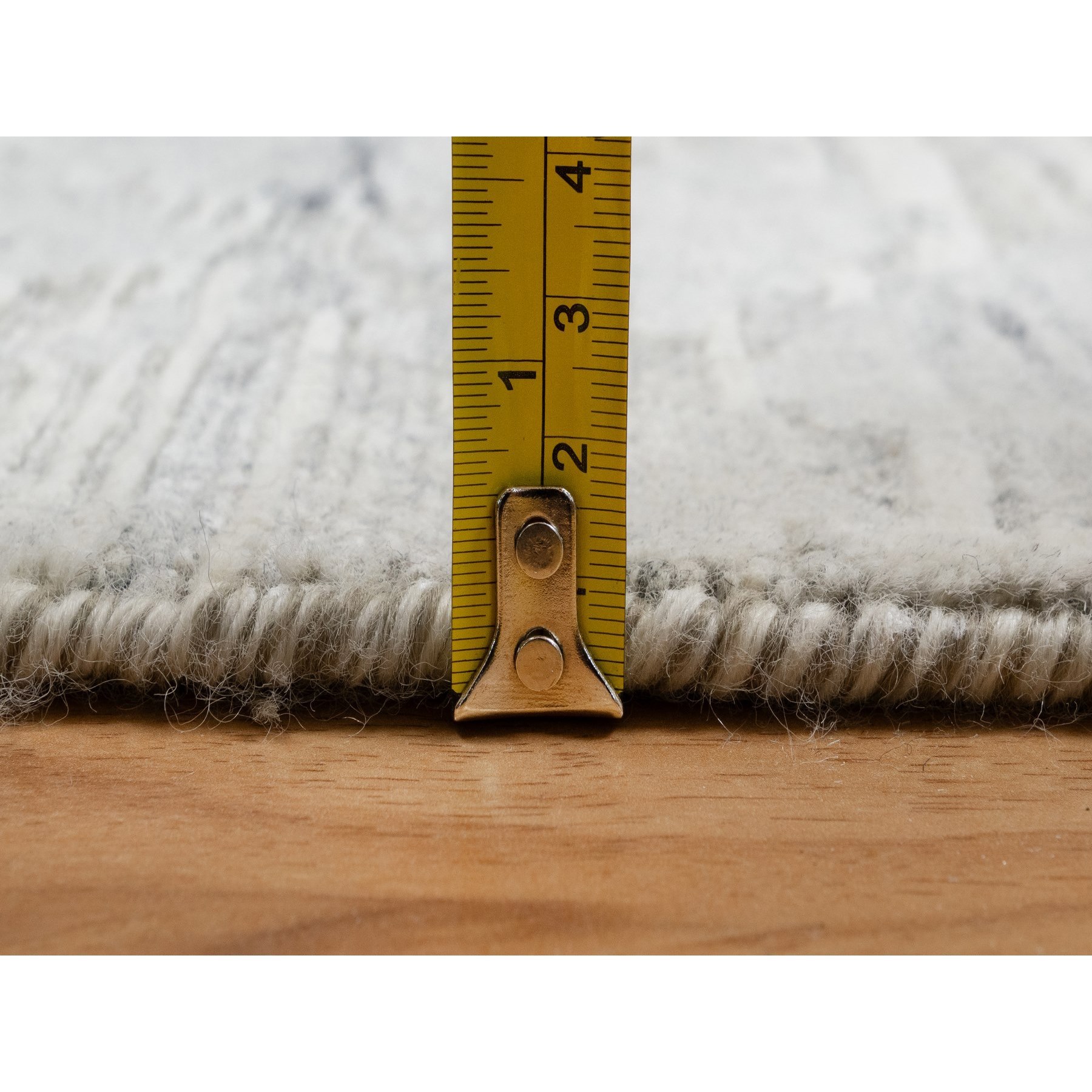 2'x3' Cloud Gray, Hand Knotted, Cut and Loop Pile, Modern Design, Hand Spun Undyed Natural Wool, Mat, Oriental Rug Sh91275